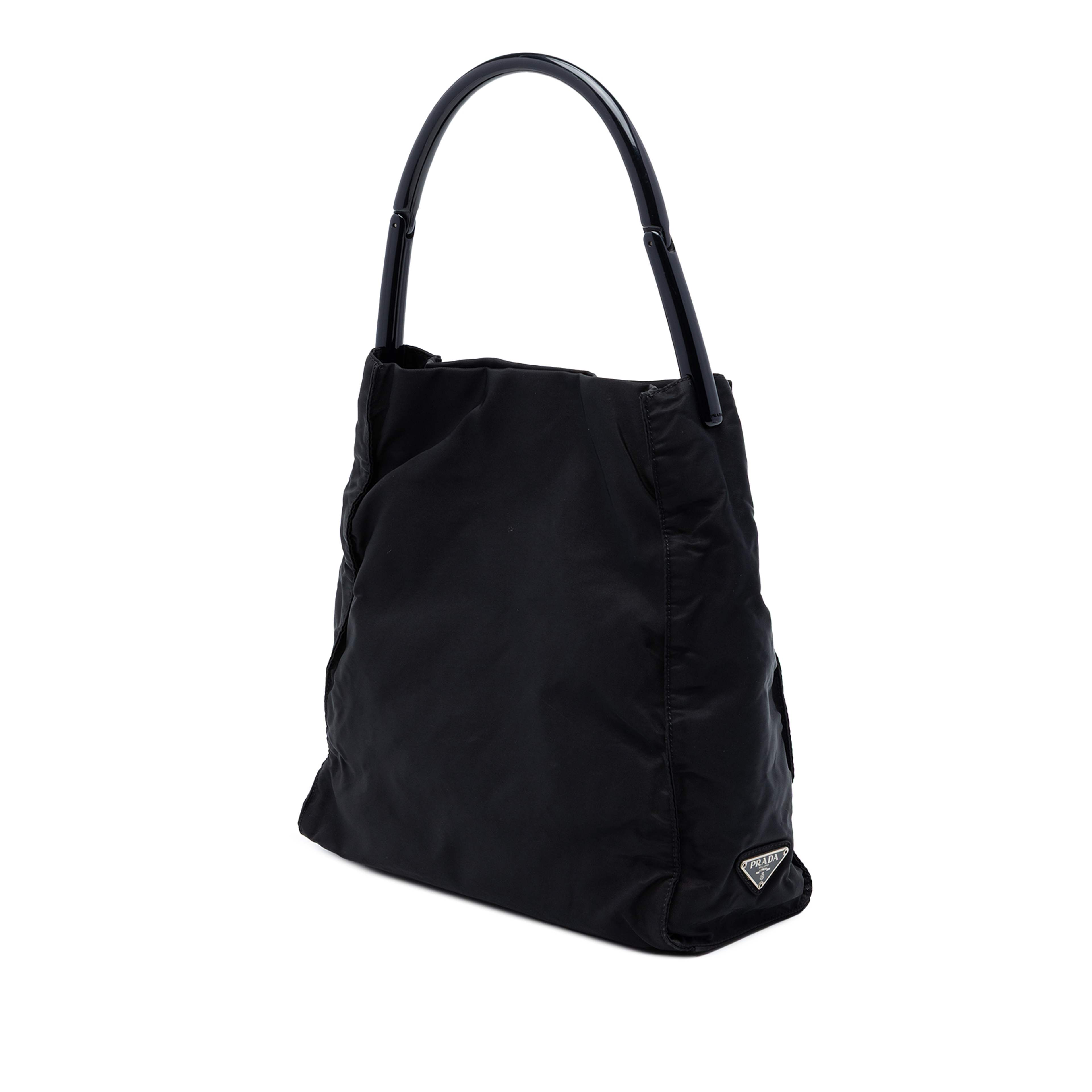 Prada Tessuto Tote, från Luxclusif, i färgen svart. Klicka för att öppna bilden i stort format