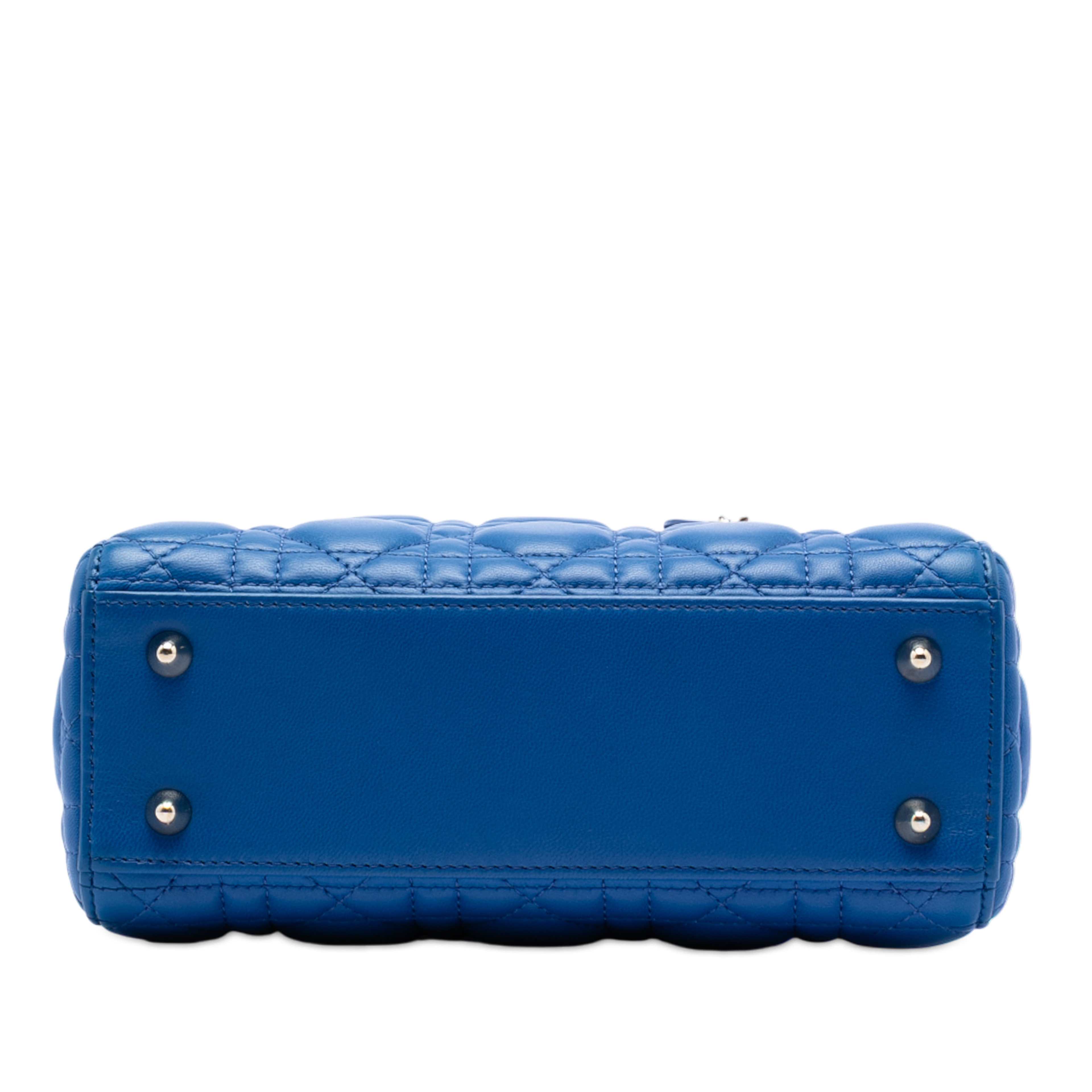 Dior Small Lambskin Cannage Myabcdior Lady Dior, från Luxclusif, i färgen blue. Klicka för att öppna bilden i stort format