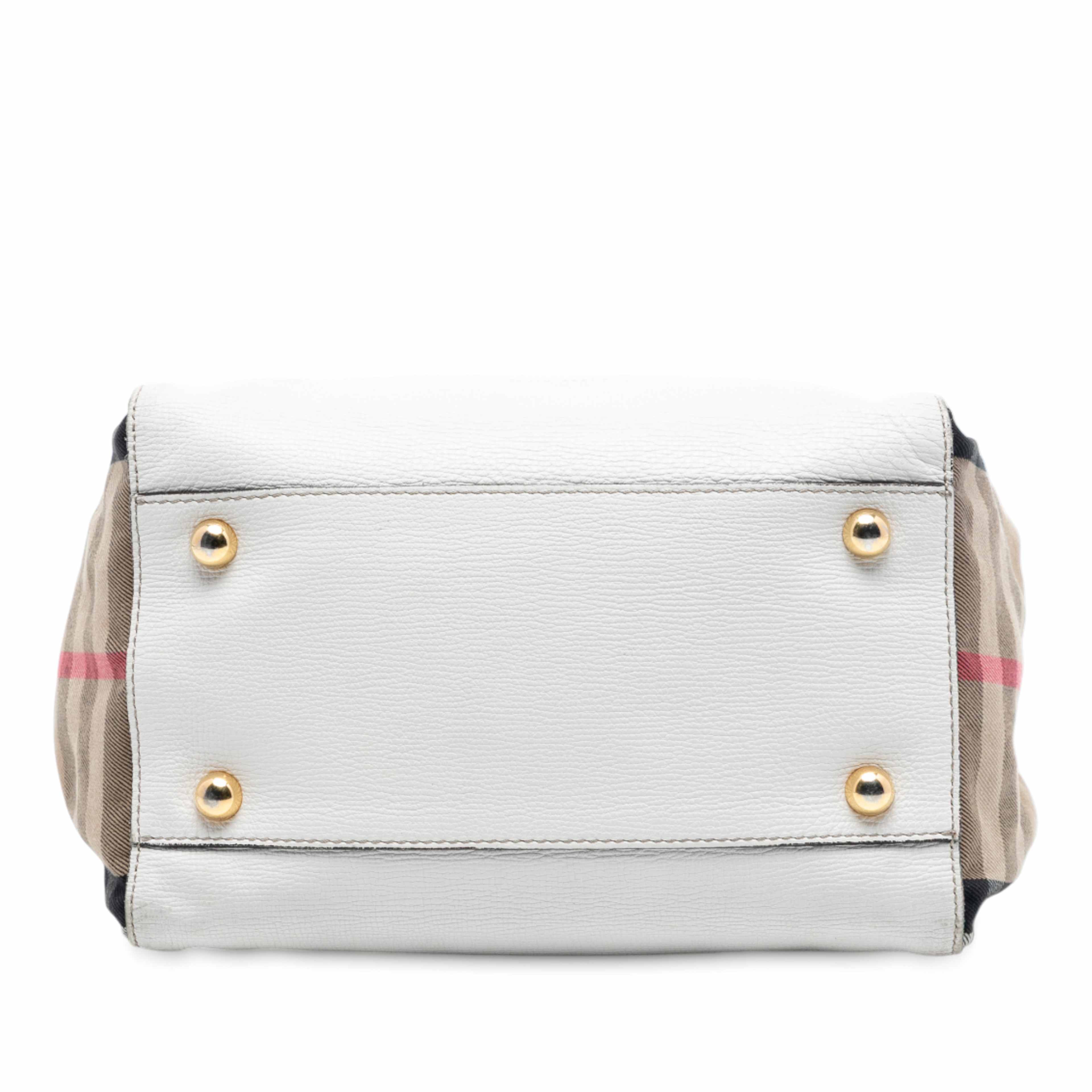 Burberry Small Leather And House Check Canvas Canterbury Tote, från Luxclusif, i färgen white. Klicka för att öppna bilden i stort format