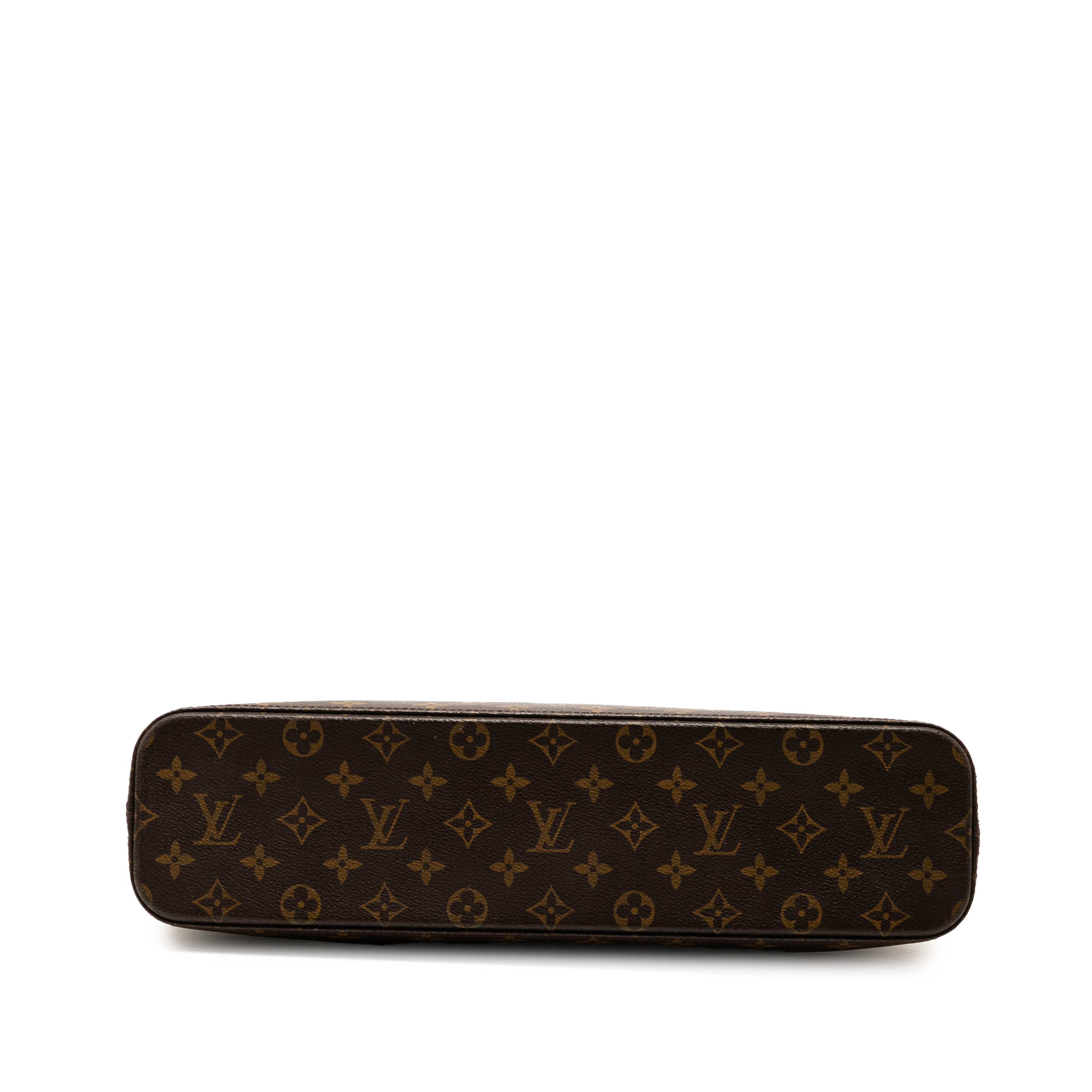 Louis Vuitton Monogram Luco, från Luxclusif, i färgen brown. Klicka för att öppna bilden i stort format