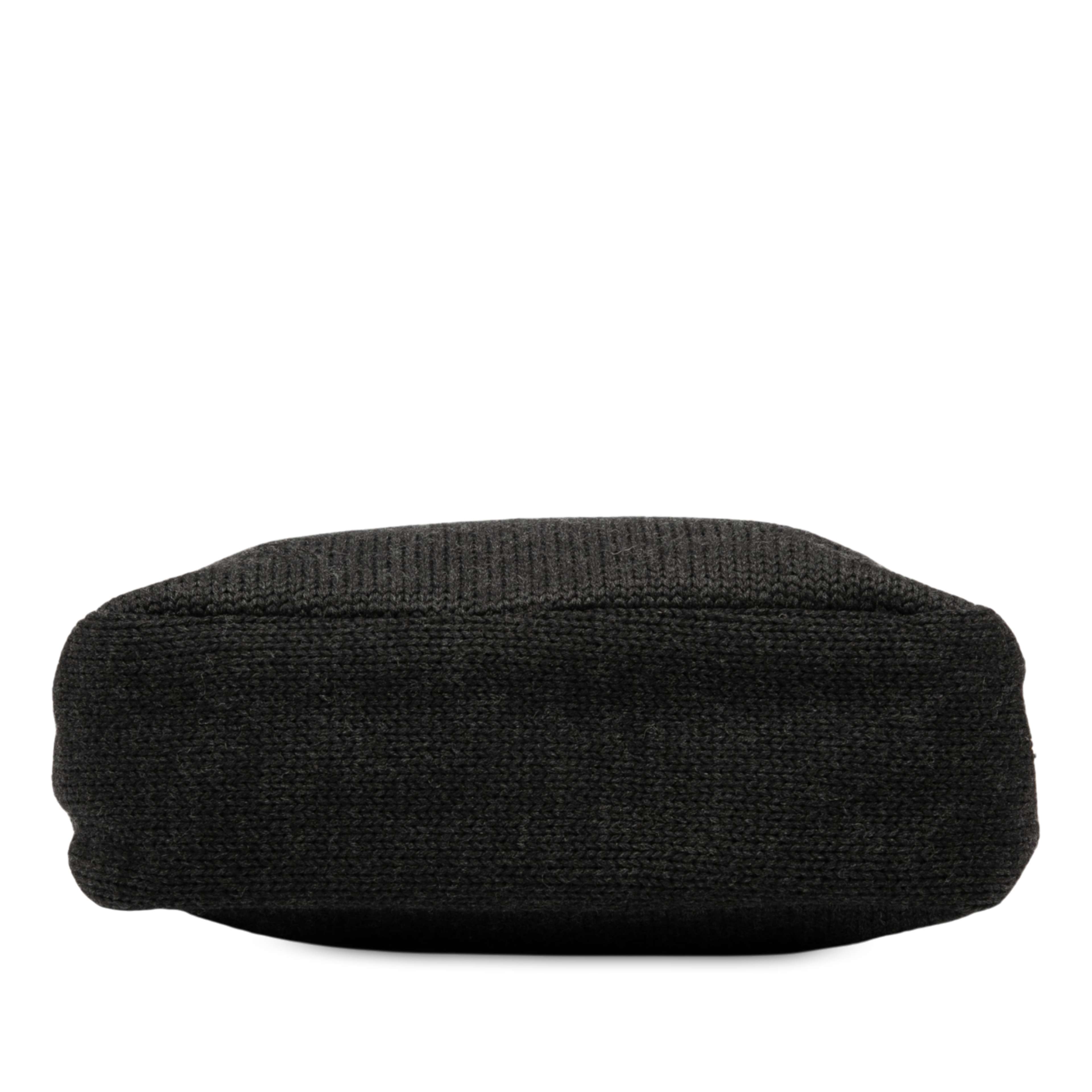 Prada Wool Tote, från Luxclusif, i färgen black. Klicka för att öppna bilden i stort format