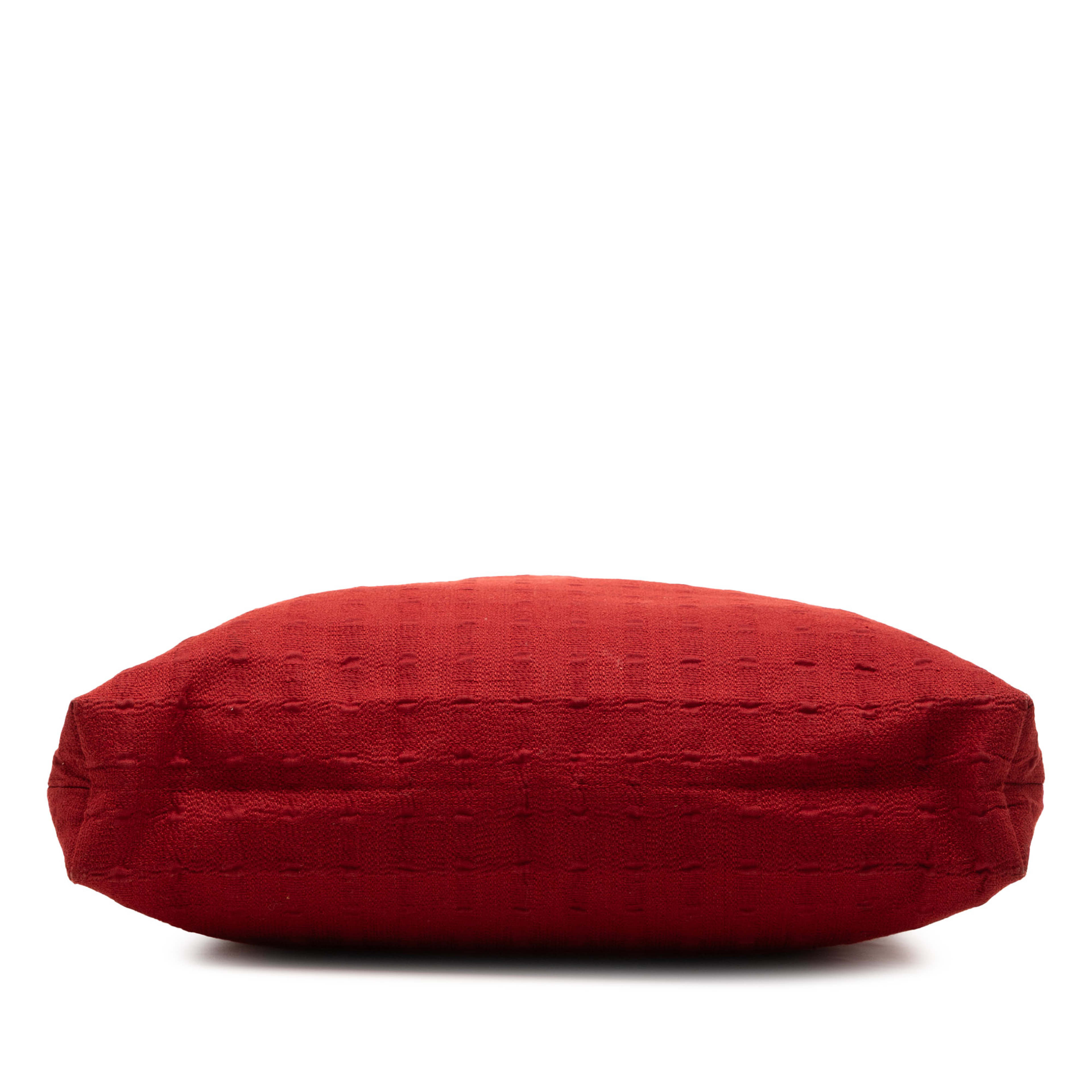 Hermès Canvas Ahmedabad Cabas Ii Gm, från Luxclusif, i färgen red. Klicka för att öppna bilden i stort format