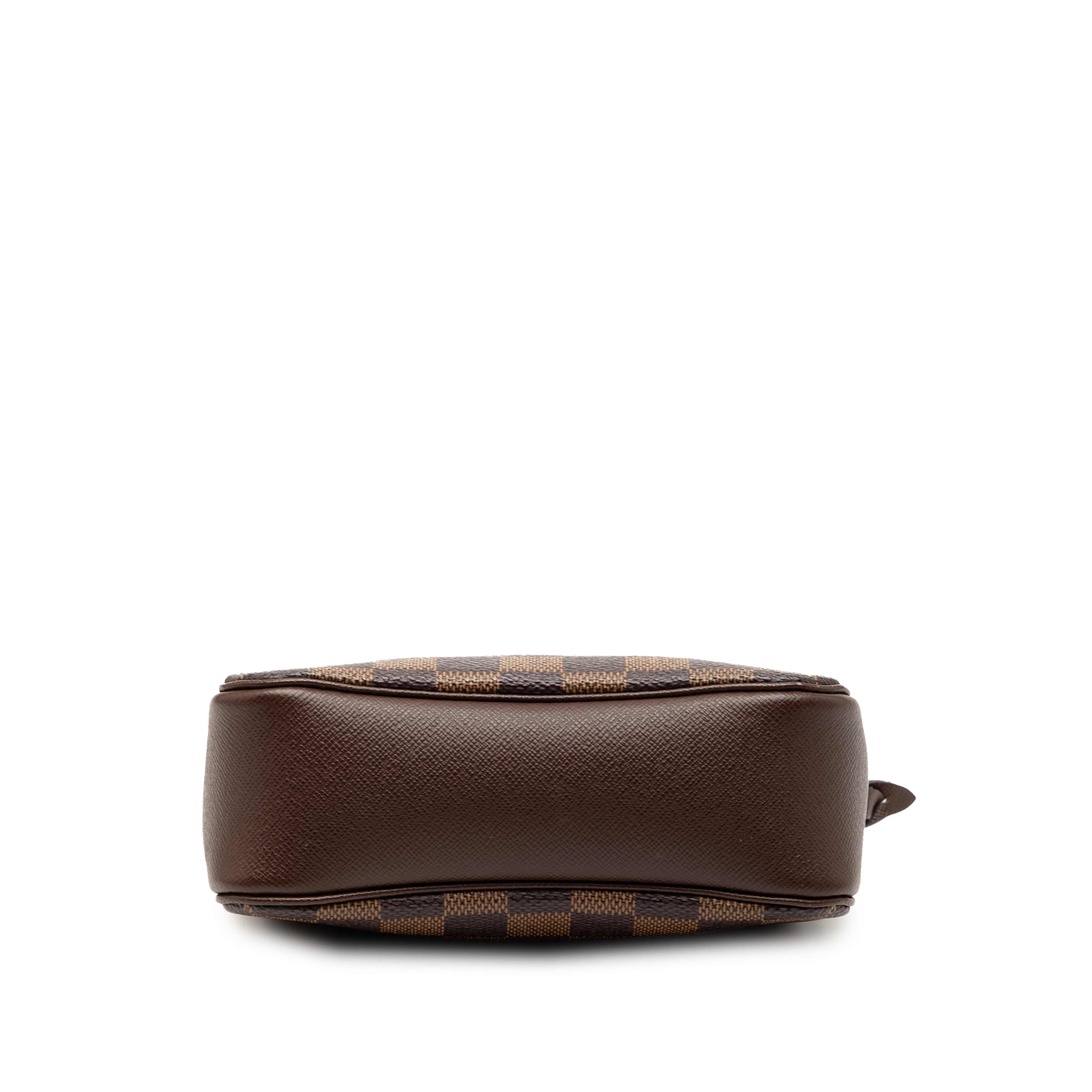 Louis Vuitton Damier Ebene Trousse Pochette, från Luxclusif, i färgen brun. Klicka för att öppna bilden i stort format