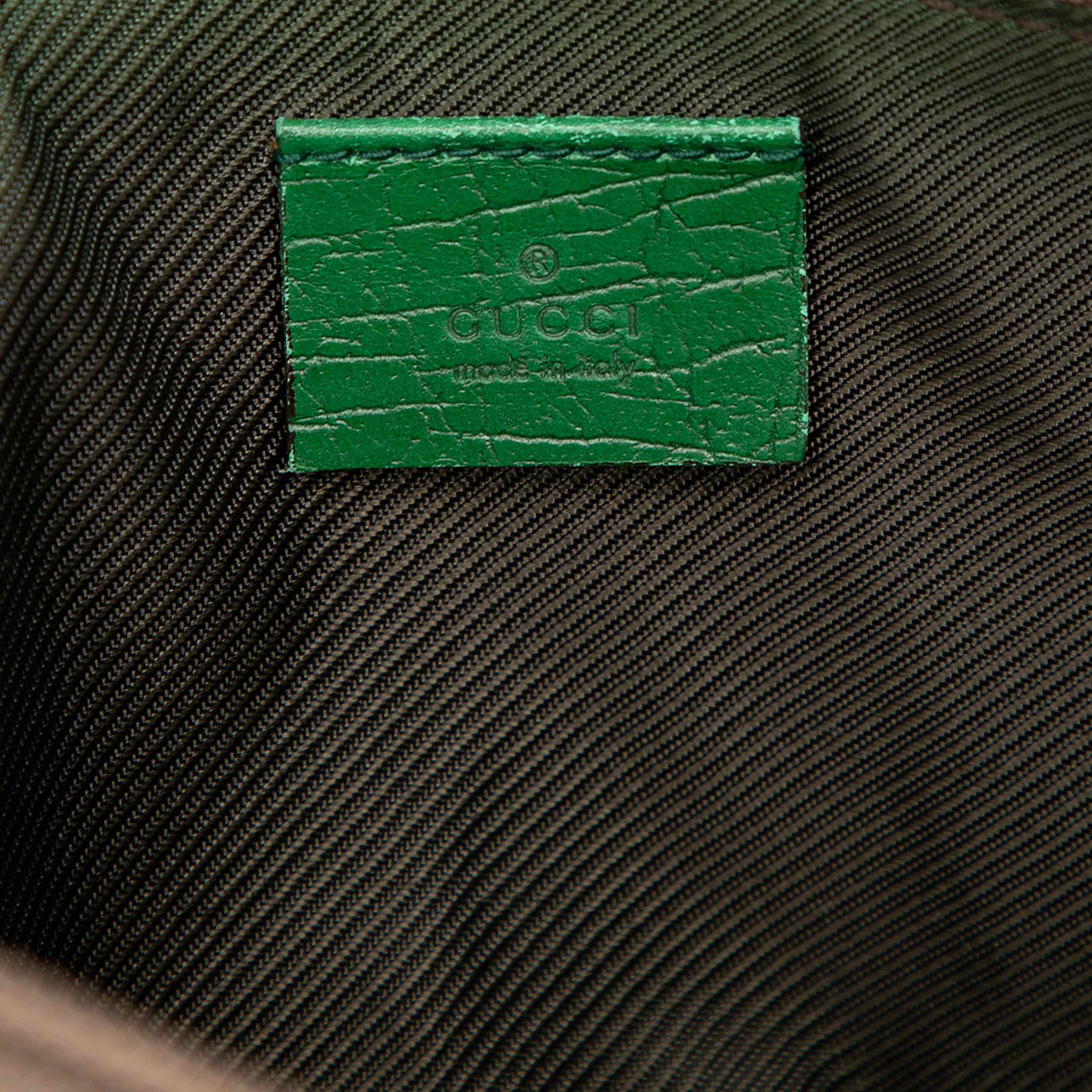 Gucci Gg Canvas Boat, från Luxclusif, i färgen beige. Klicka för att öppna bilden i stort format