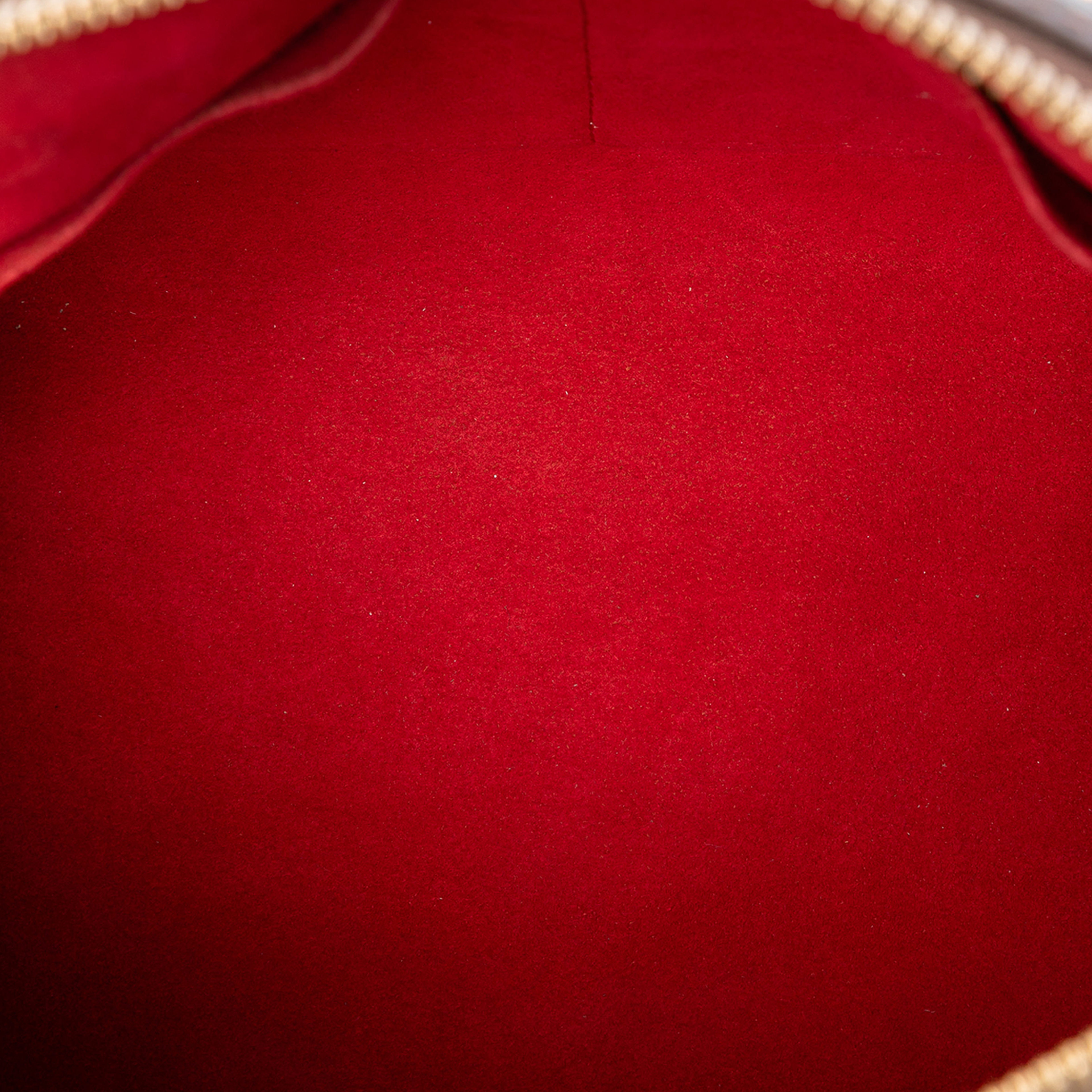 Louis Vuitton Damier Ebene Trevi Pm, från Luxclusif, i färgen brown. Klicka för att öppna bilden i stort format