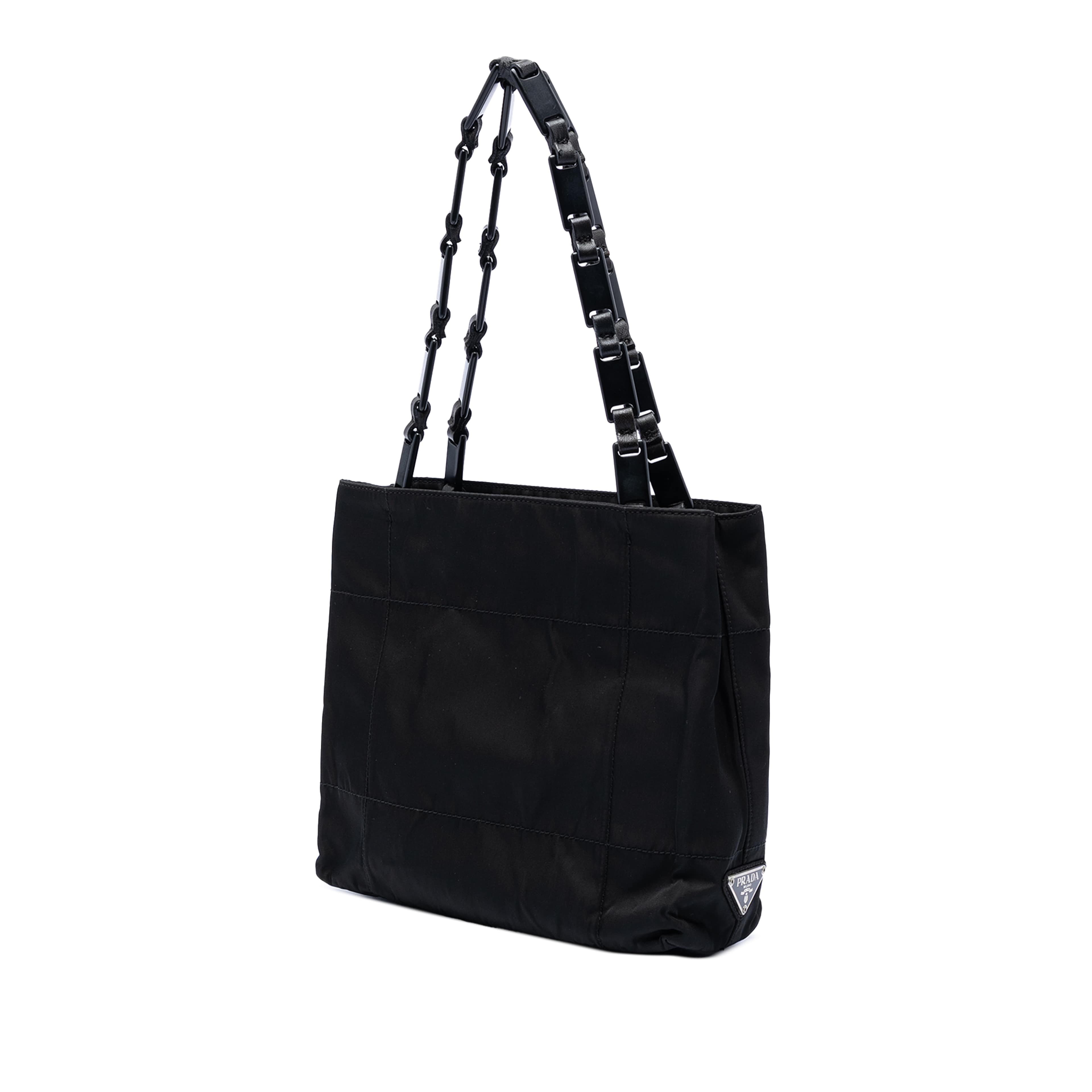 Prada Tessuto Impunto Chain Tote, från Luxclusif, i färgen black. Klicka för att öppna bilden i stort format