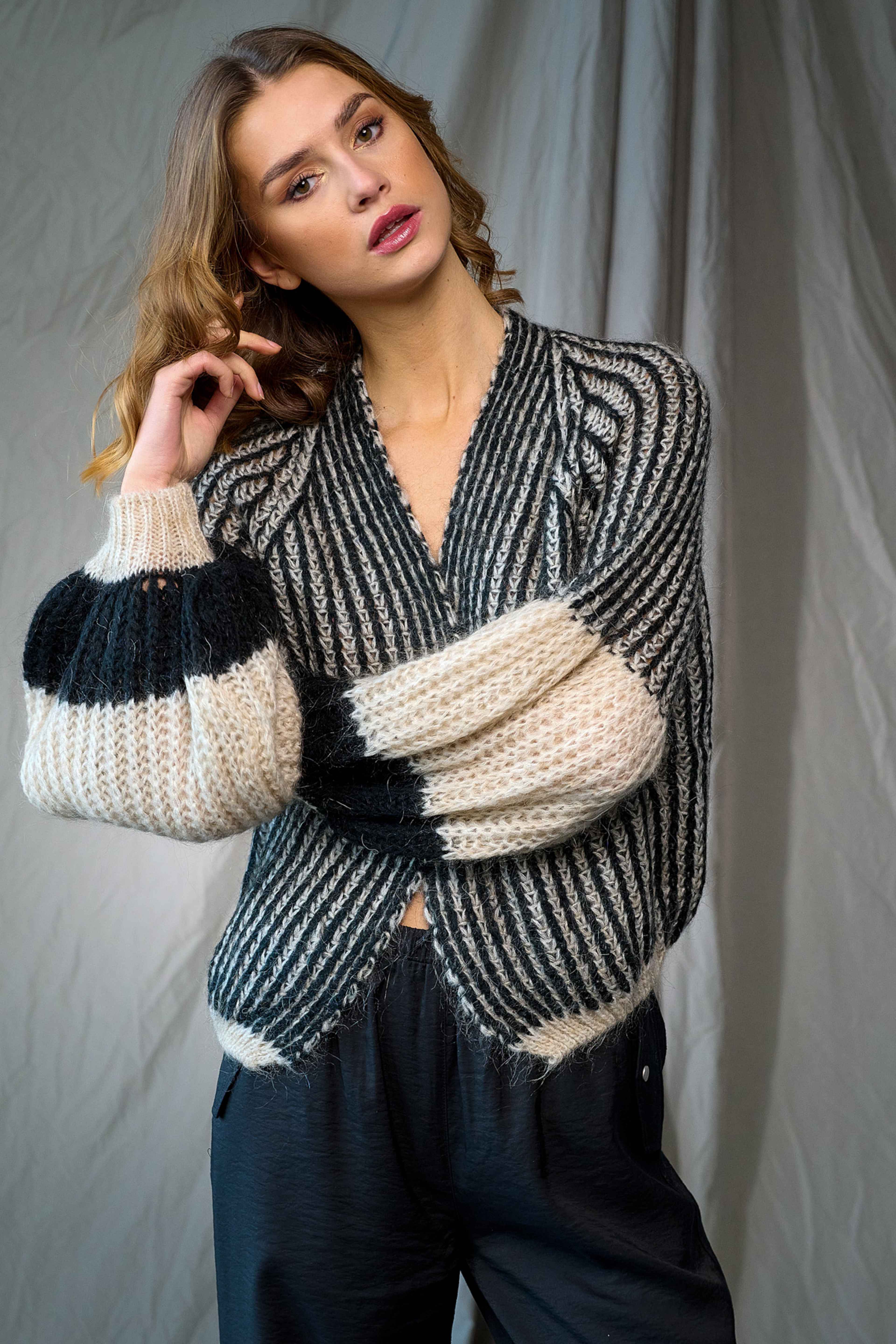 Liana Knit Cardigan - Cream/black