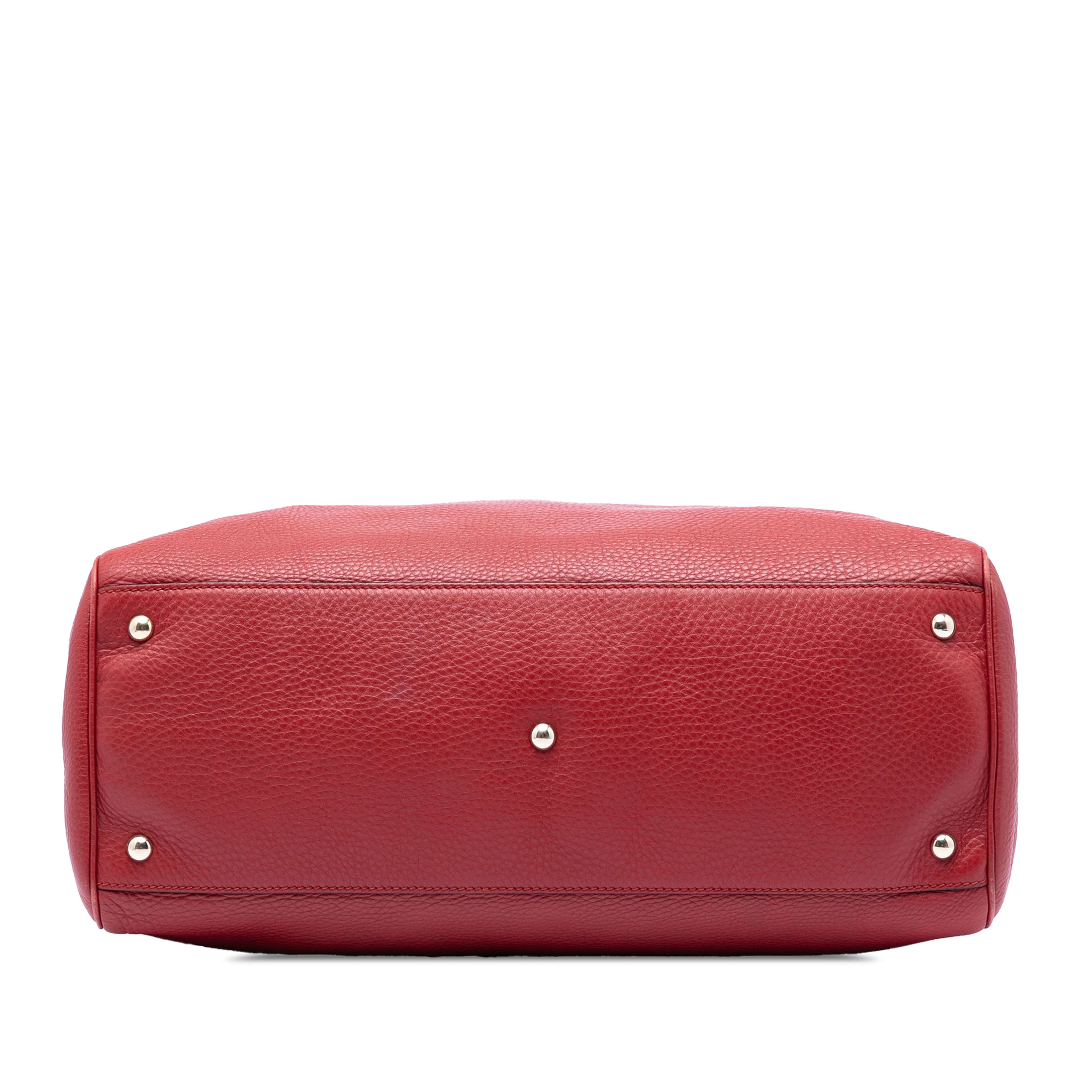 Gucci Large Calfskin Bamboo Shopper Satchel, från Luxclusif, i färgen red. Klicka för att öppna bilden i stort format