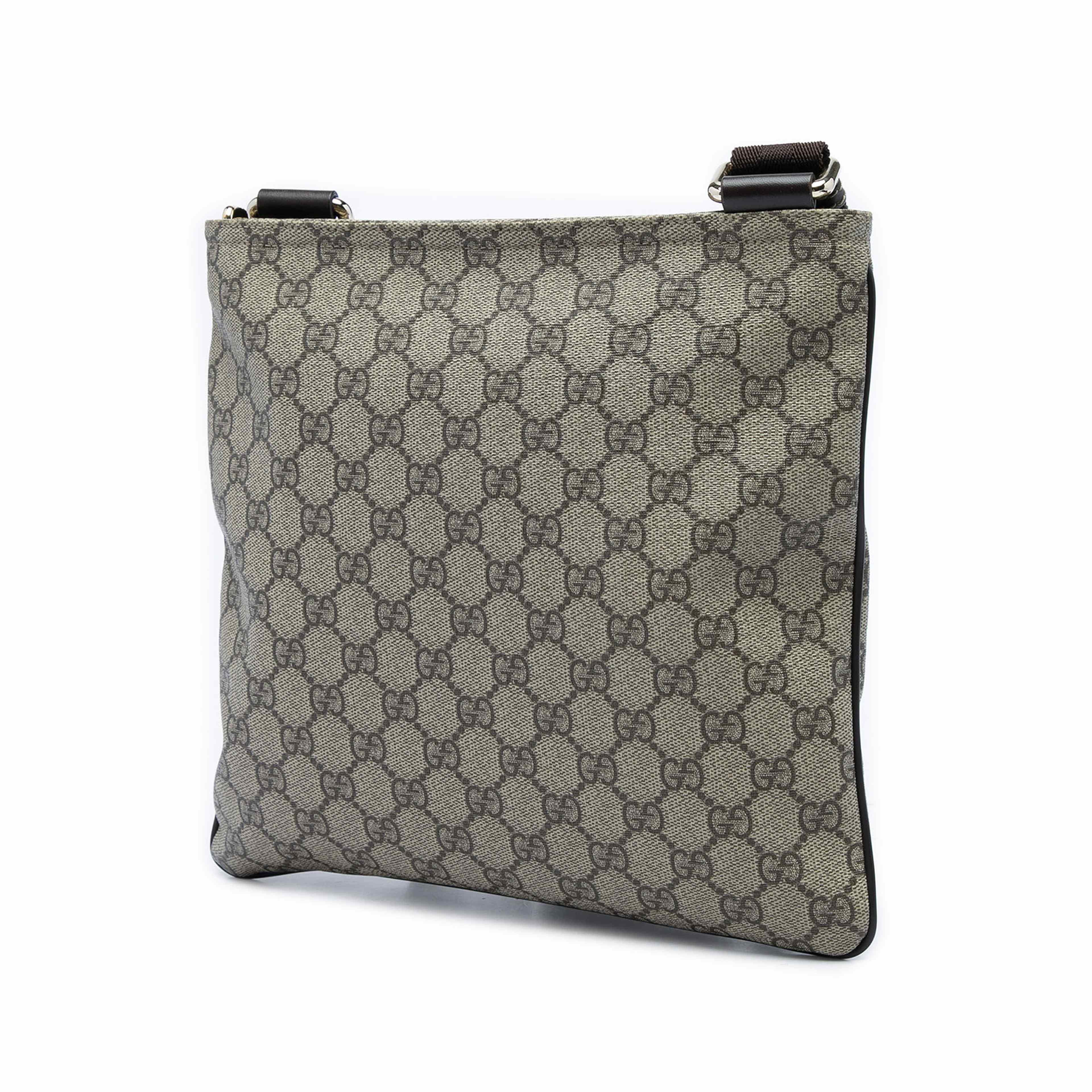Gucci Gg Supreme Crossbody, från Luxclusif, i färgen beige. Klicka för att öppna bilden i stort format