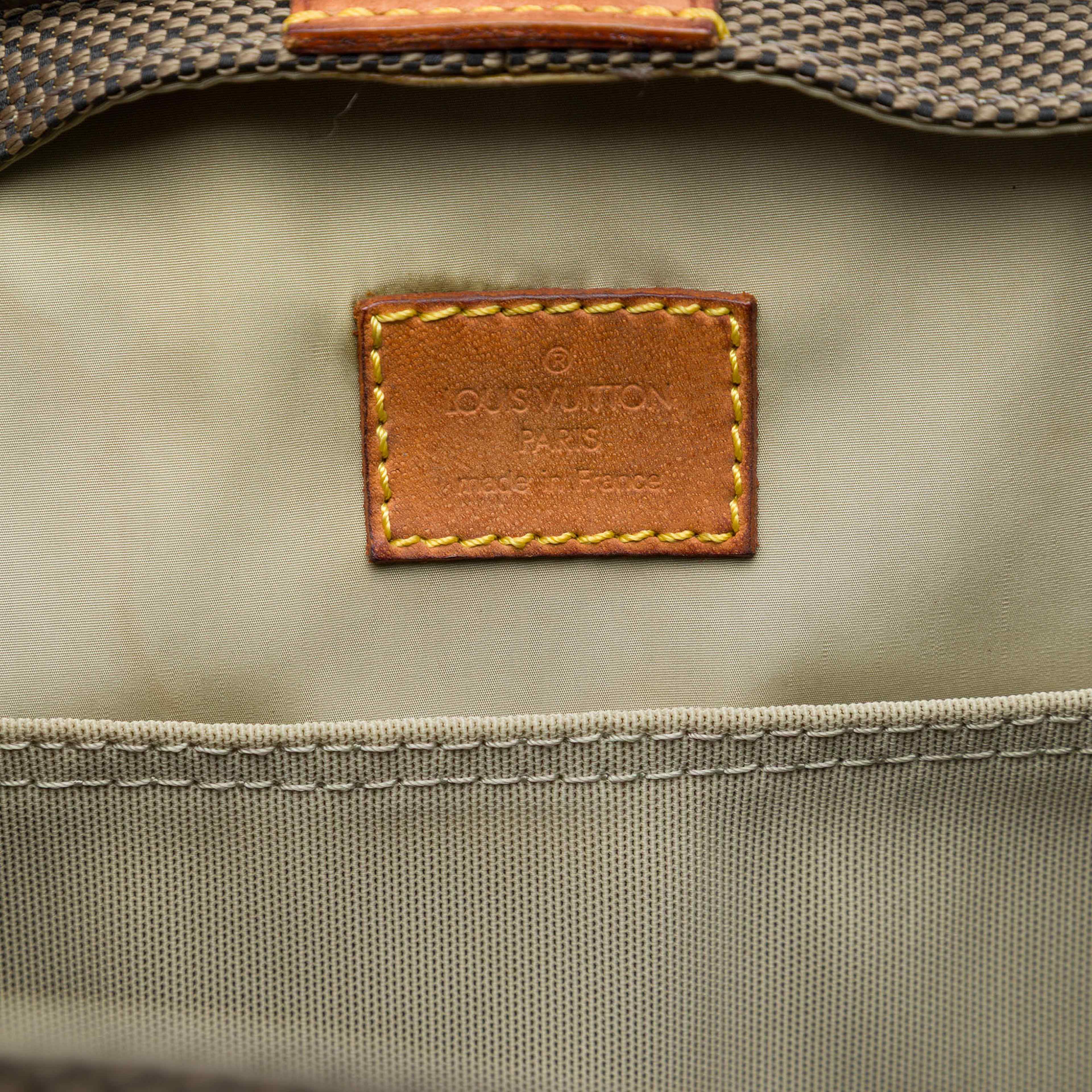 Louis Vuitton Damier Geant Pionnier, från Luxclusif, i färgen brun. Klicka för att öppna bilden i stort format