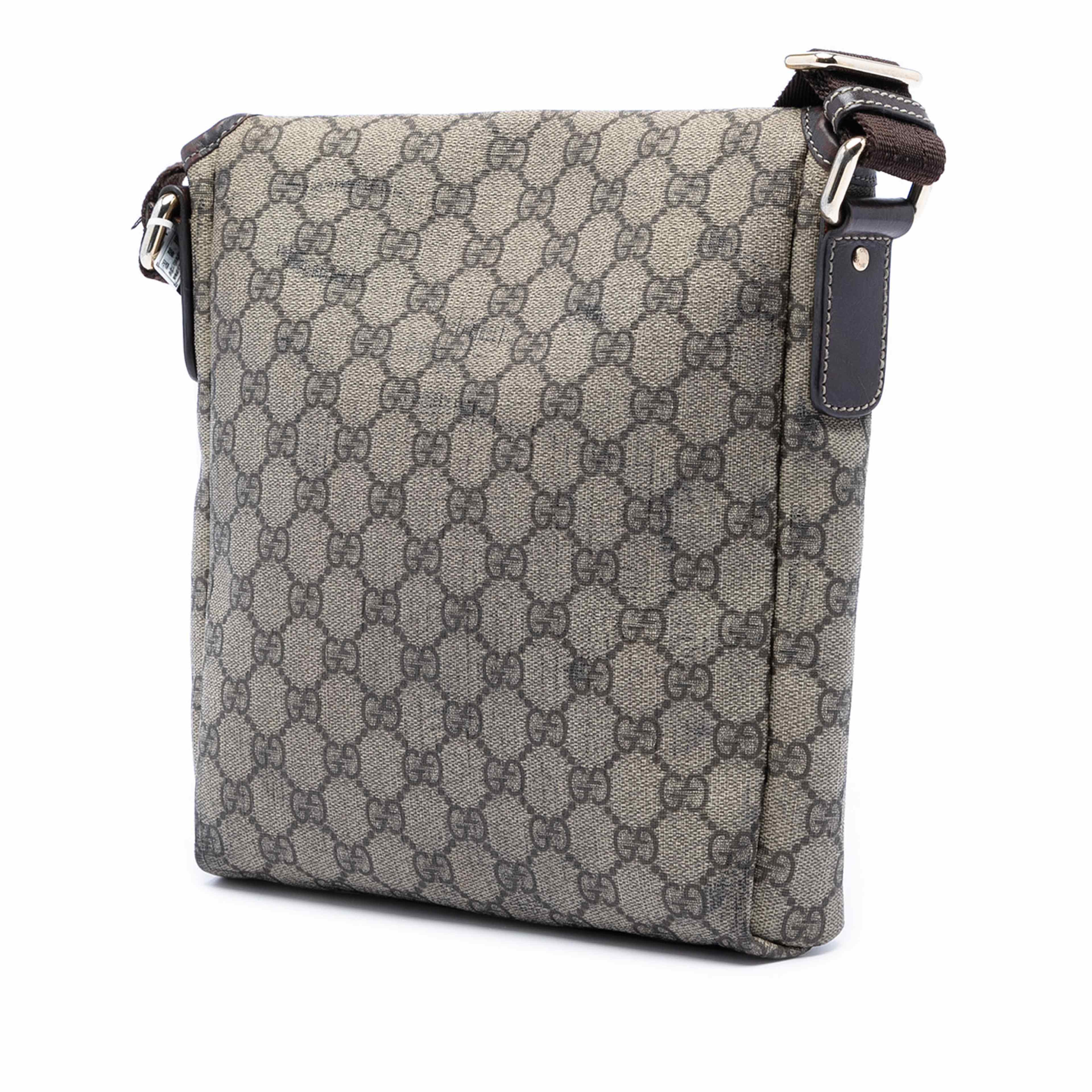Gucci Gg Supreme Crossbody, från Luxclusif, i färgen beige. Klicka för att öppna bilden i stort format