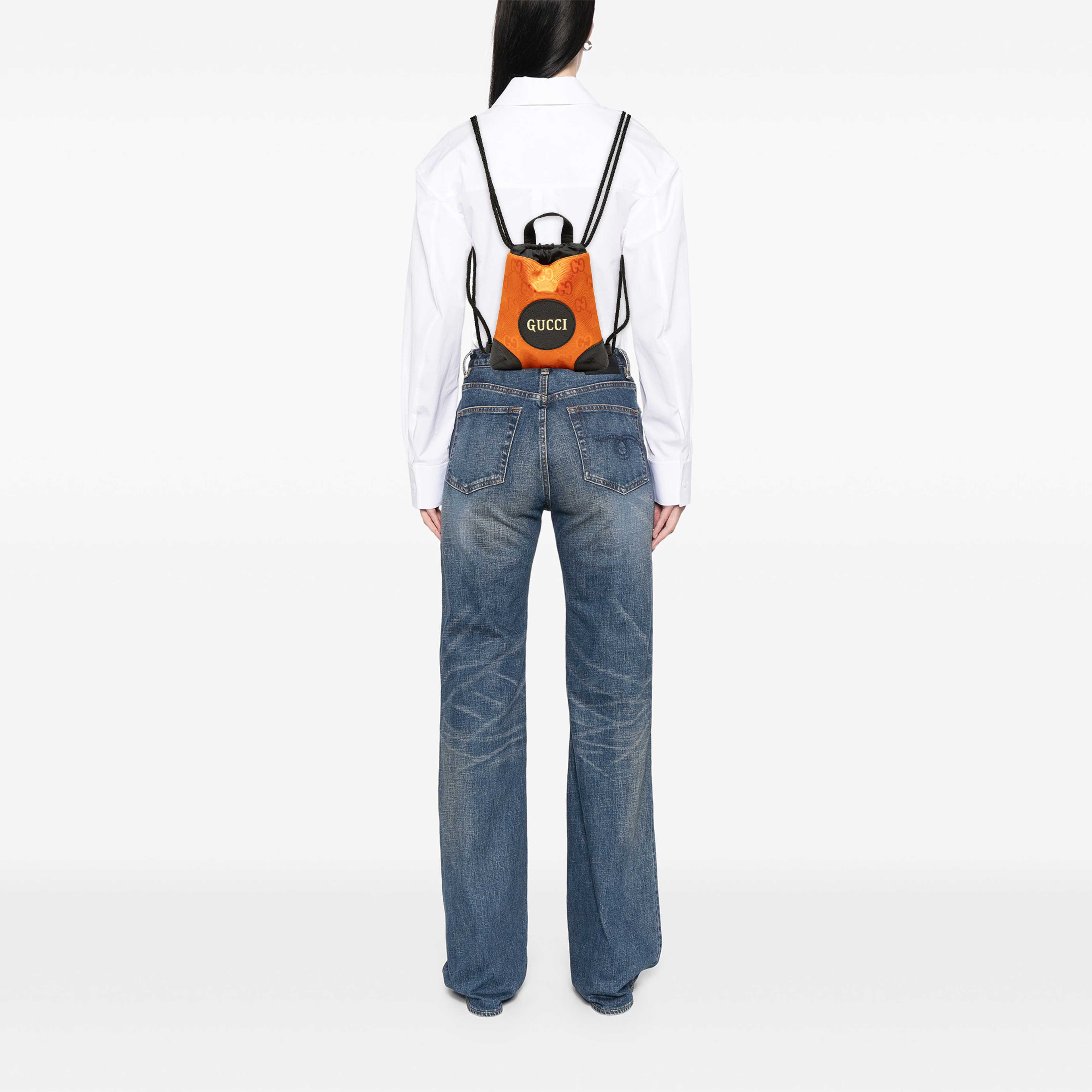 Gucci Gg Nylon Off The Grid Drawstring Backpack, från Luxclusif, i färgen orange. Klicka för att öppna bilden i stort format