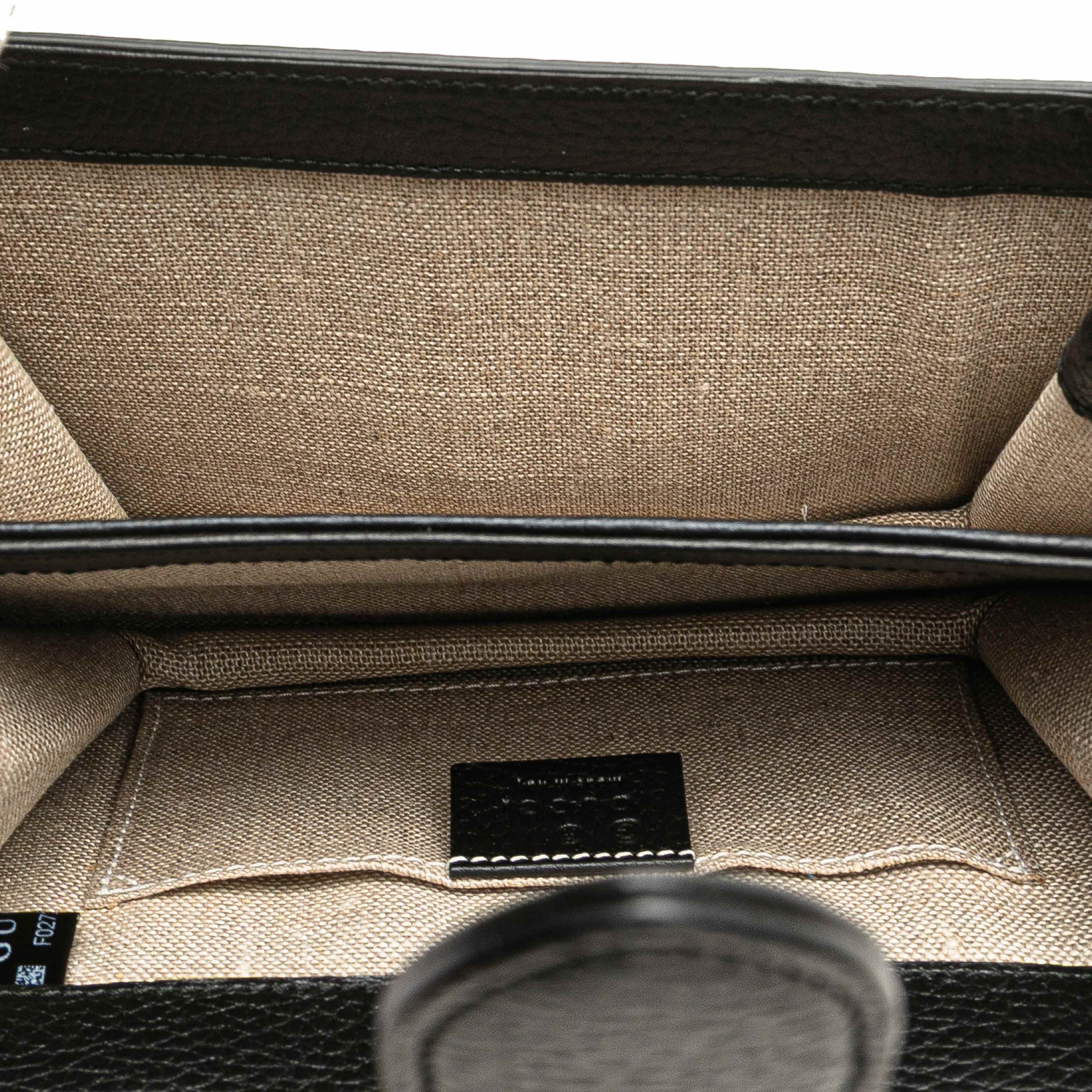 Gucci Small Dollar Calfskin Interlocking G Crossbody, från Luxclusif, i färgen black. Klicka för att öppna bilden i stort format