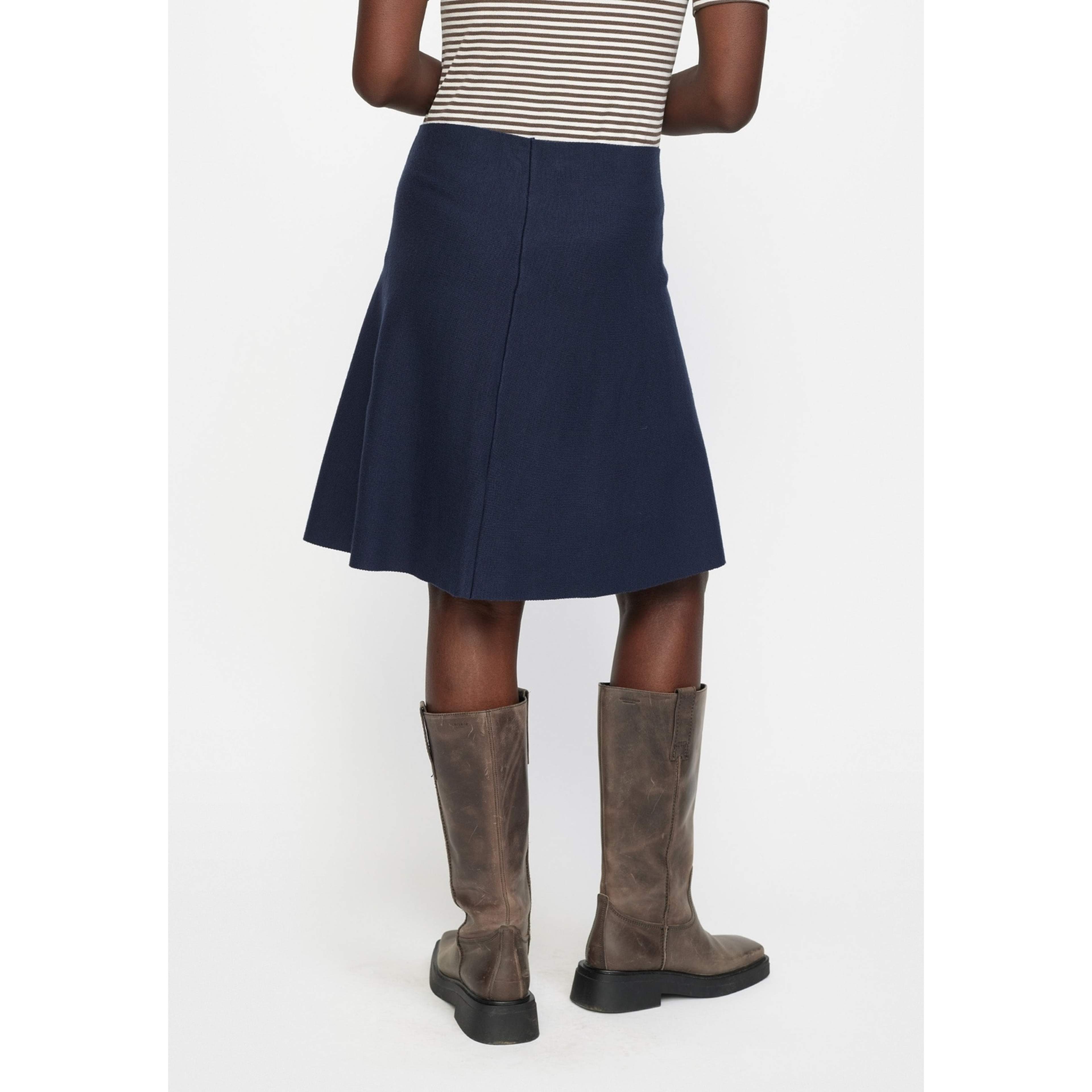 Srhenrietta Short Skirt - Total Eclipse