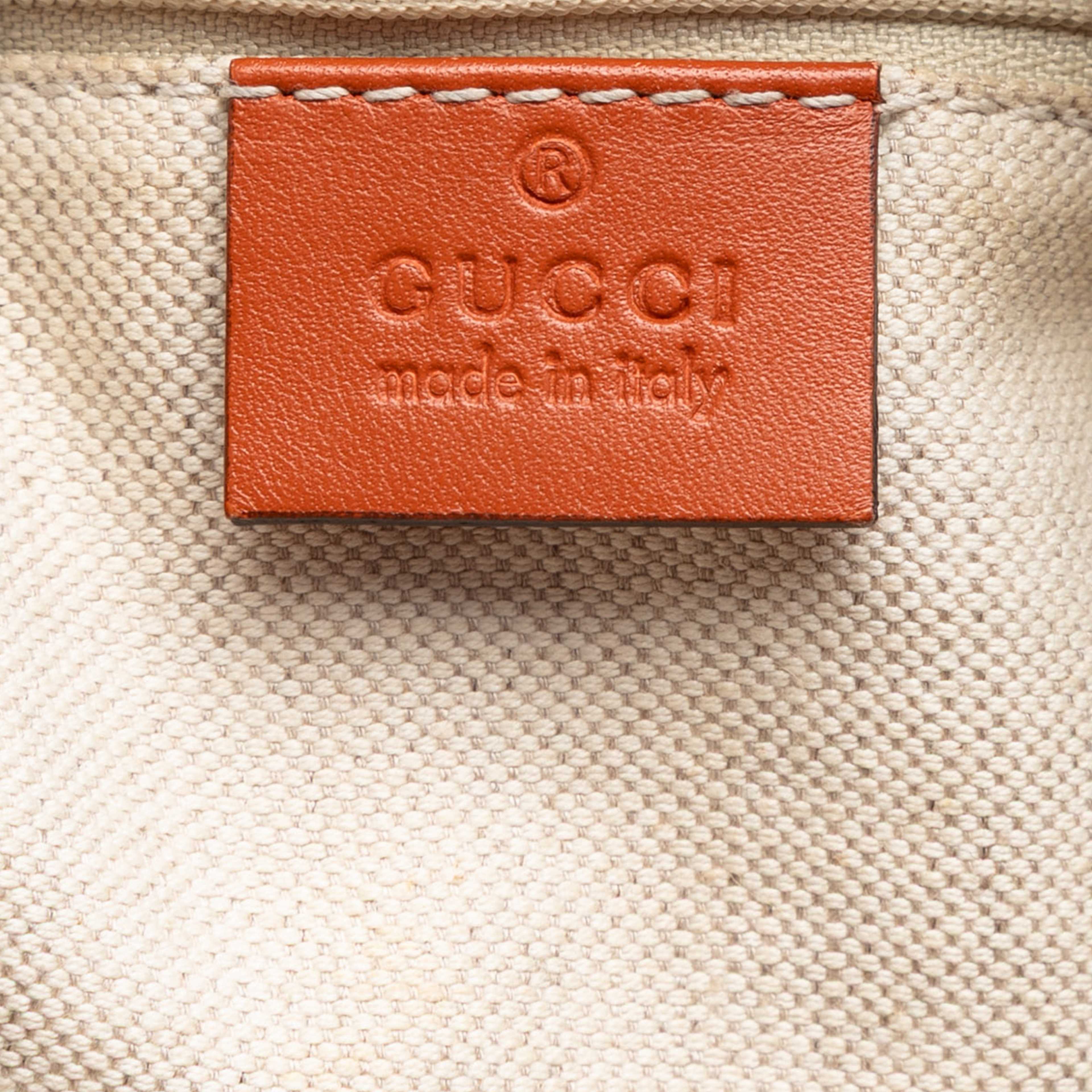 Gucci Medium Gg Canvas Sukey Tote, från Luxclusif, i färgen beige. Klicka för att öppna bilden i stort format