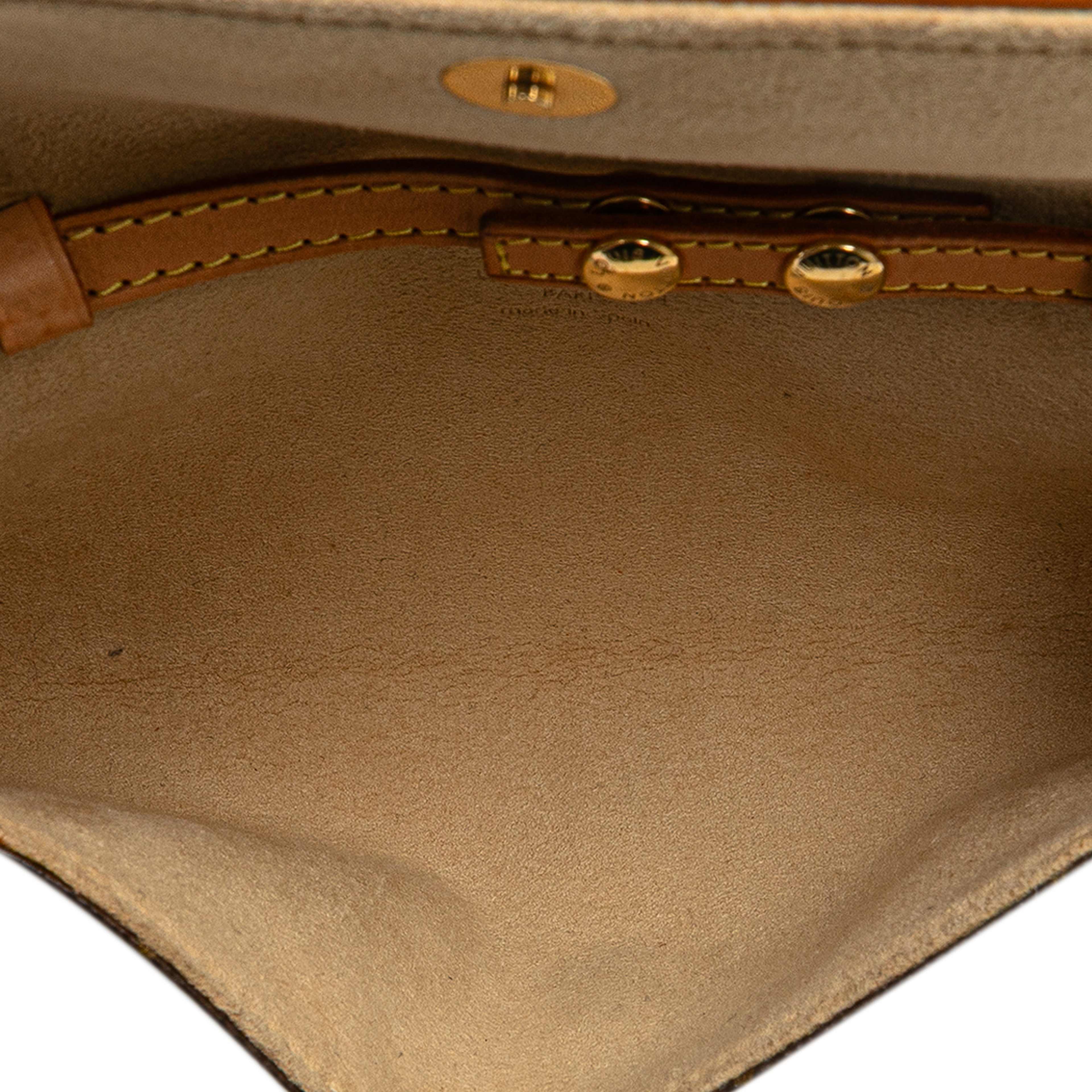 Louis Vuitton Monogram Pochette Twin Pm, från Luxclusif, i färgen brown. Klicka för att öppna bilden i stort format