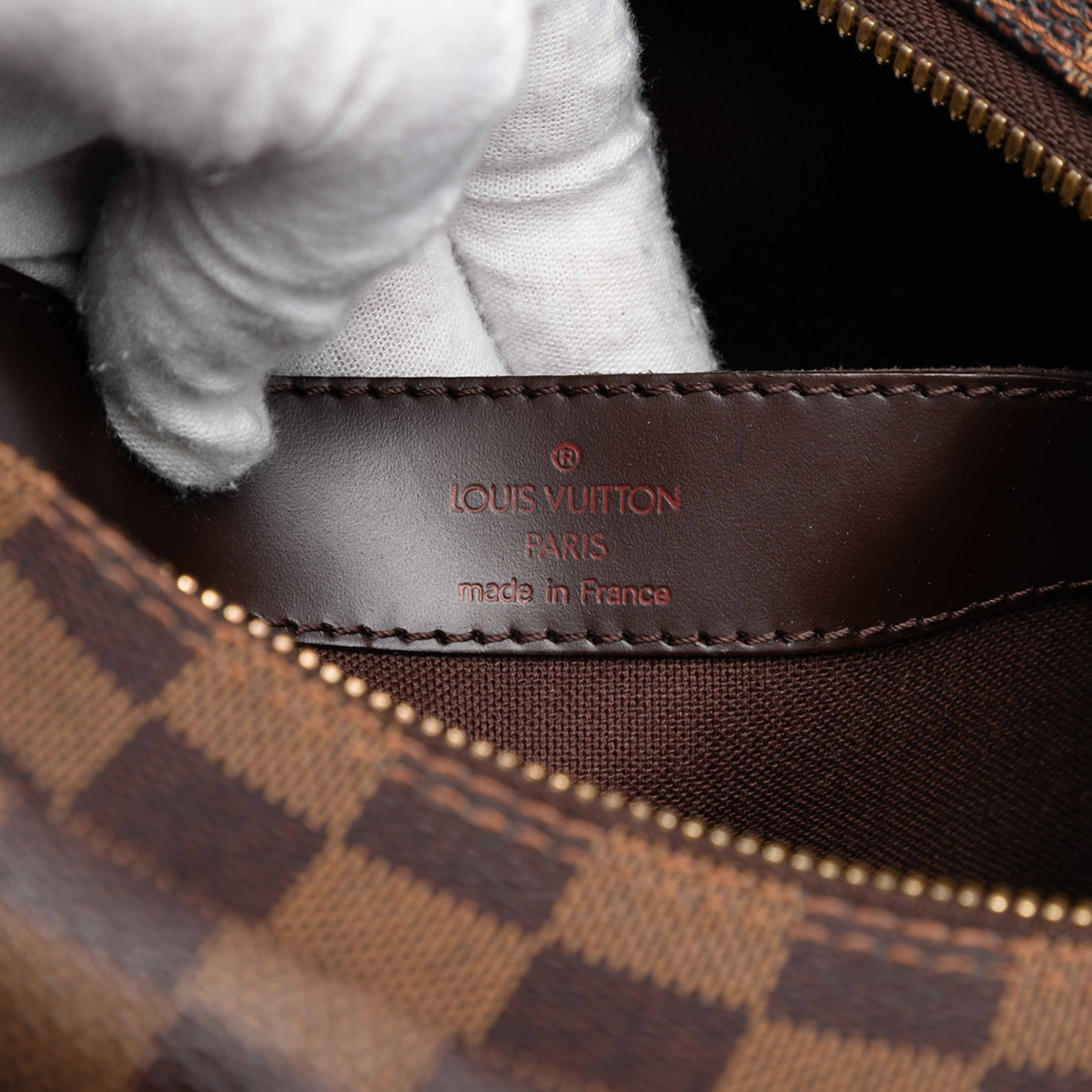 Louis Vuitton Damier Ebene Naviglio, från Luxclusif, i färgen brown. Klicka för att öppna bilden i stort format