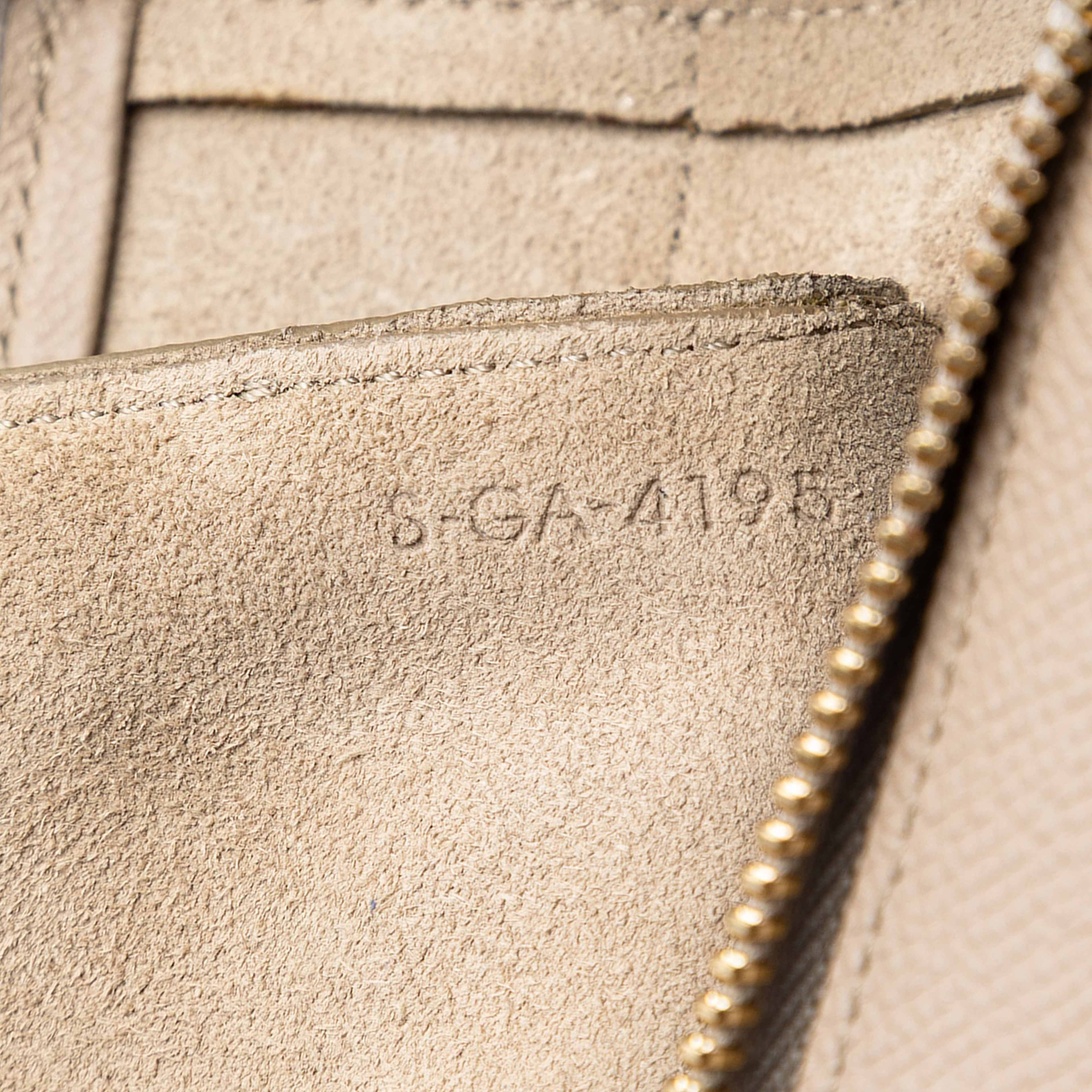 Celine Mini Grained Calfskin Belt Bag, från Luxclusif, i färgen beige. Klicka för att öppna bilden i stort format