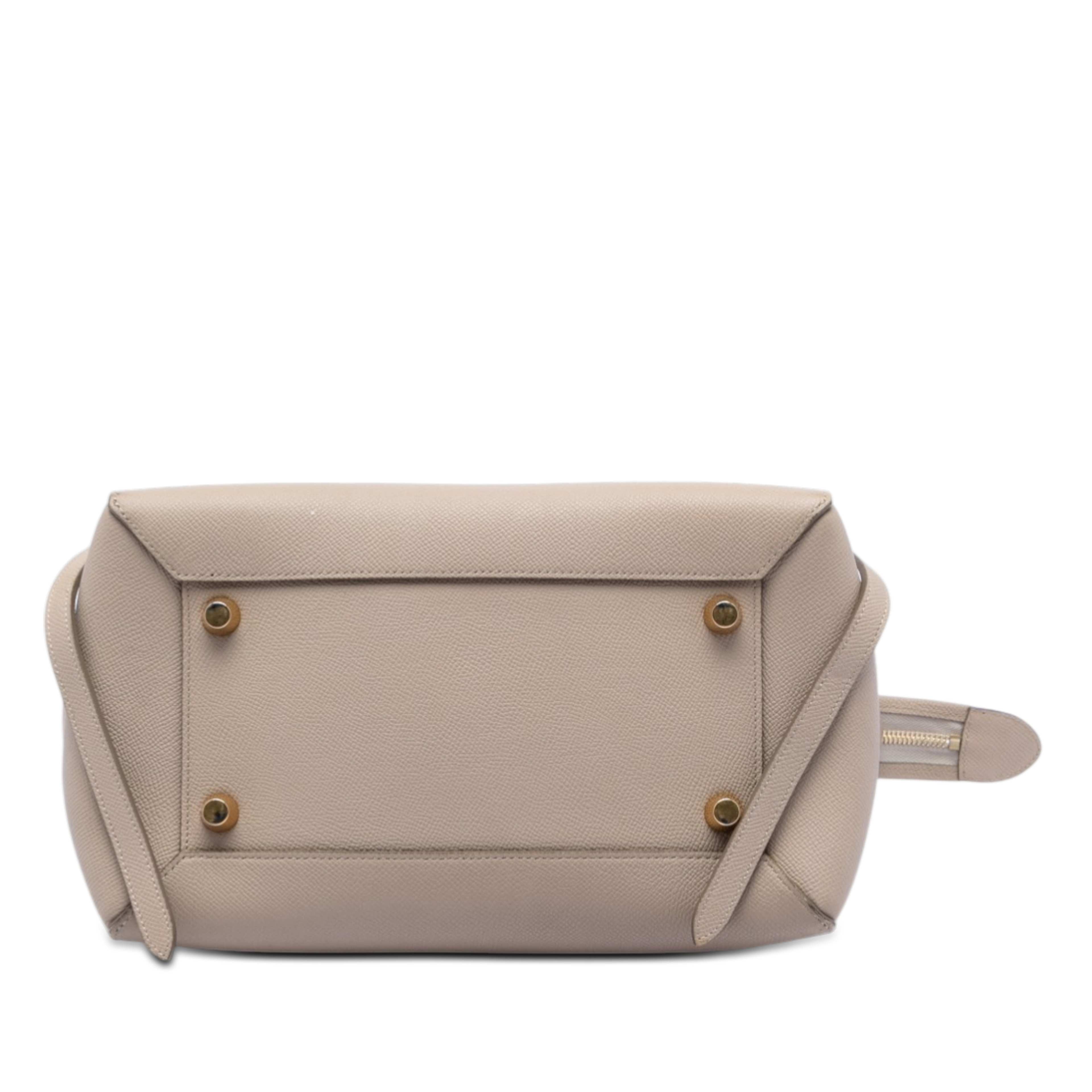 Celine Mini Grained Calfskin Belt Bag, från Luxclusif, i färgen beige. Klicka för att öppna bilden i stort format