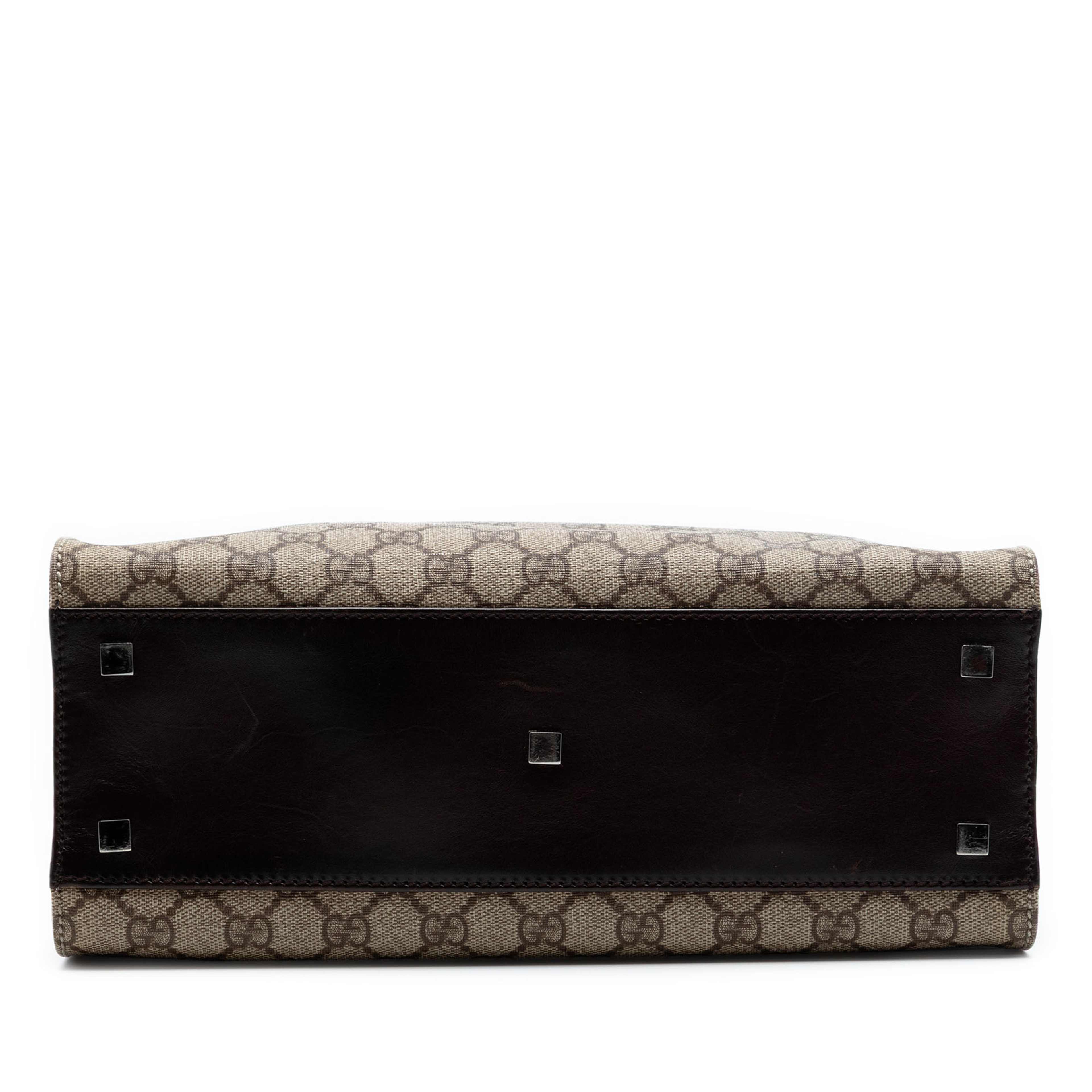 Gucci Gg Supreme Tote, från Luxclusif, i färgen beige. Klicka för att öppna bilden i stort format