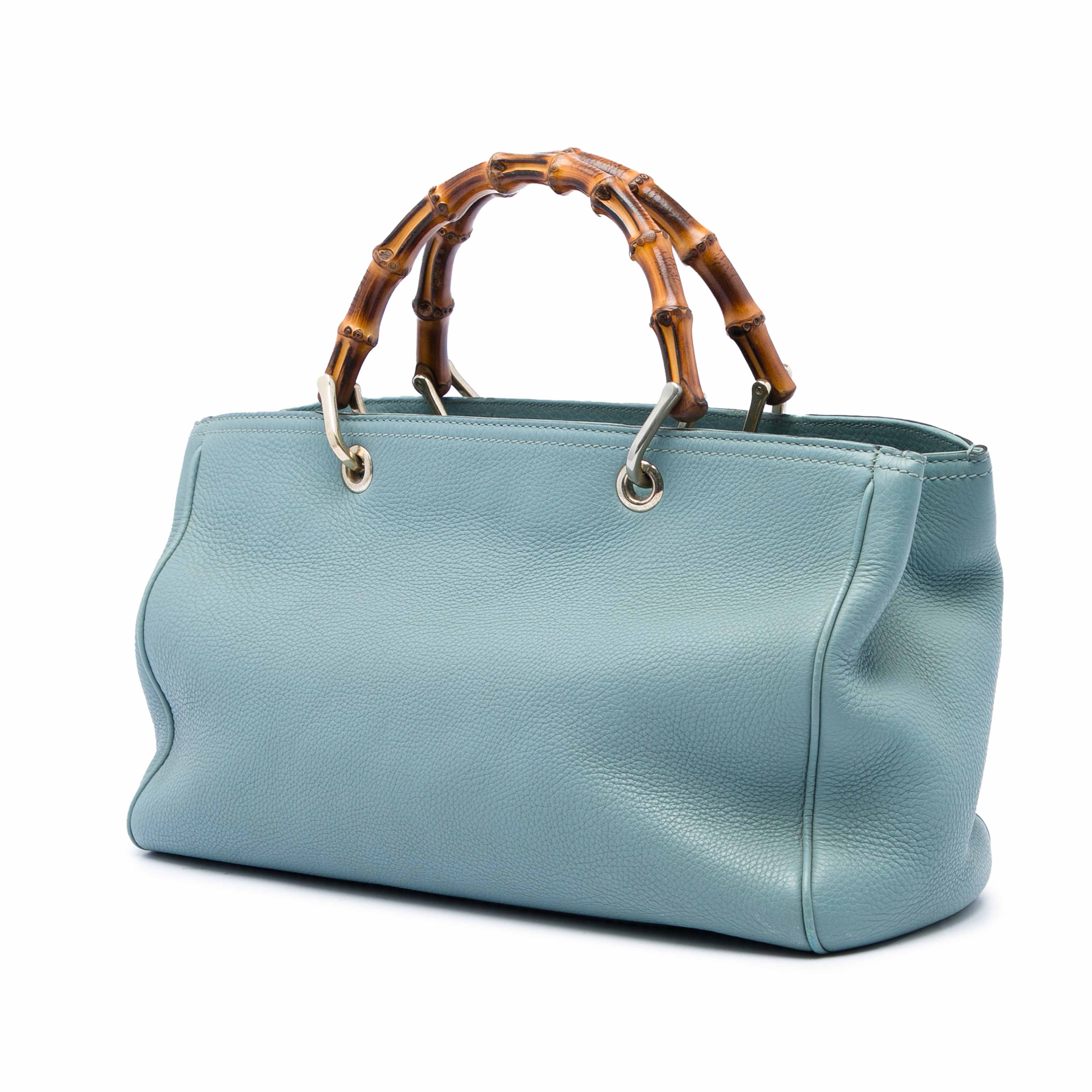 Gucci Medium Calfskin Bamboo Shopper Satchel, från Luxclusif, i färgen blå. Klicka för att öppna bilden i stort format