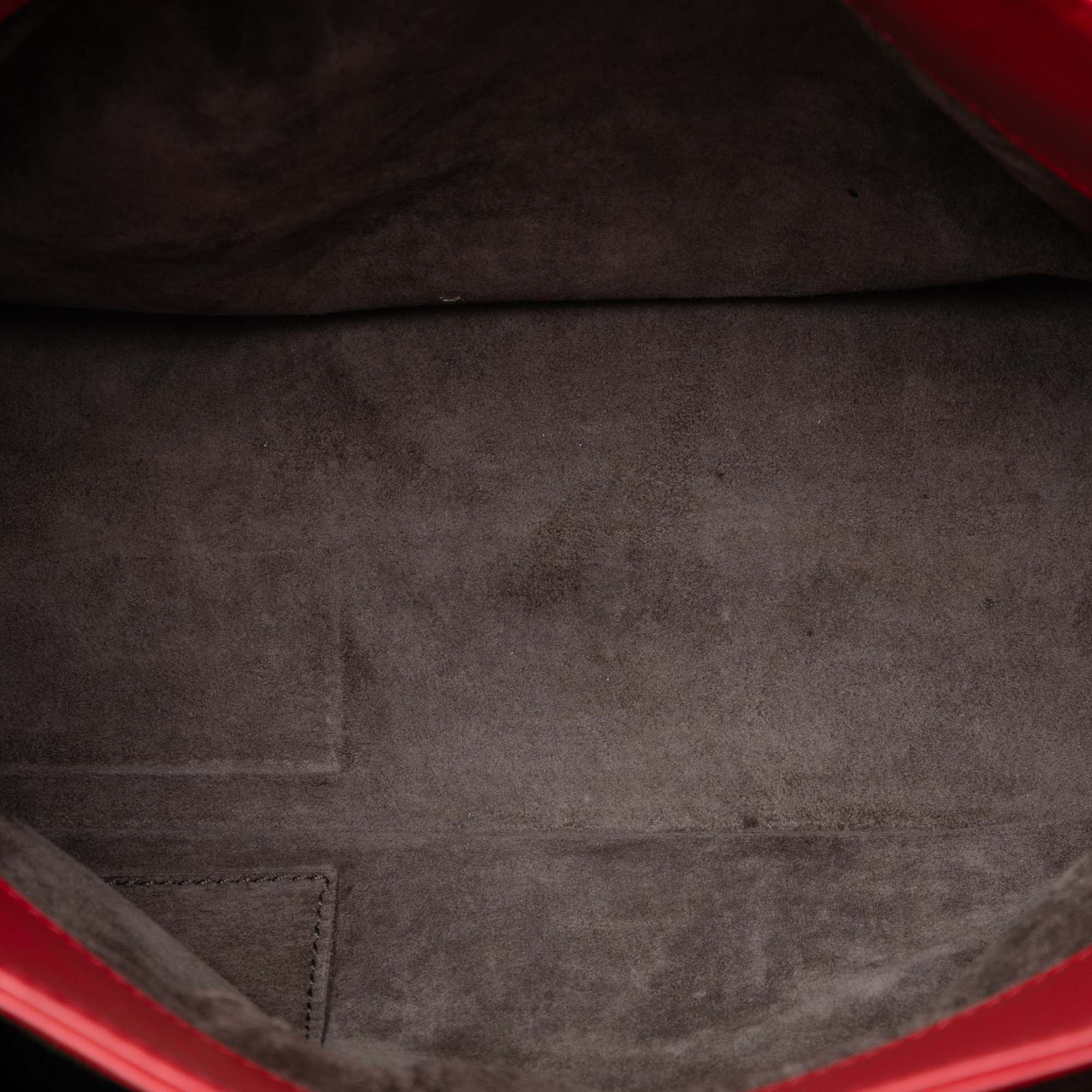 Bottega Veneta Small Nappa Intrecciato Roma Satchel, från Luxclusif, i färgen red. Klicka för att öppna bilden i stort format