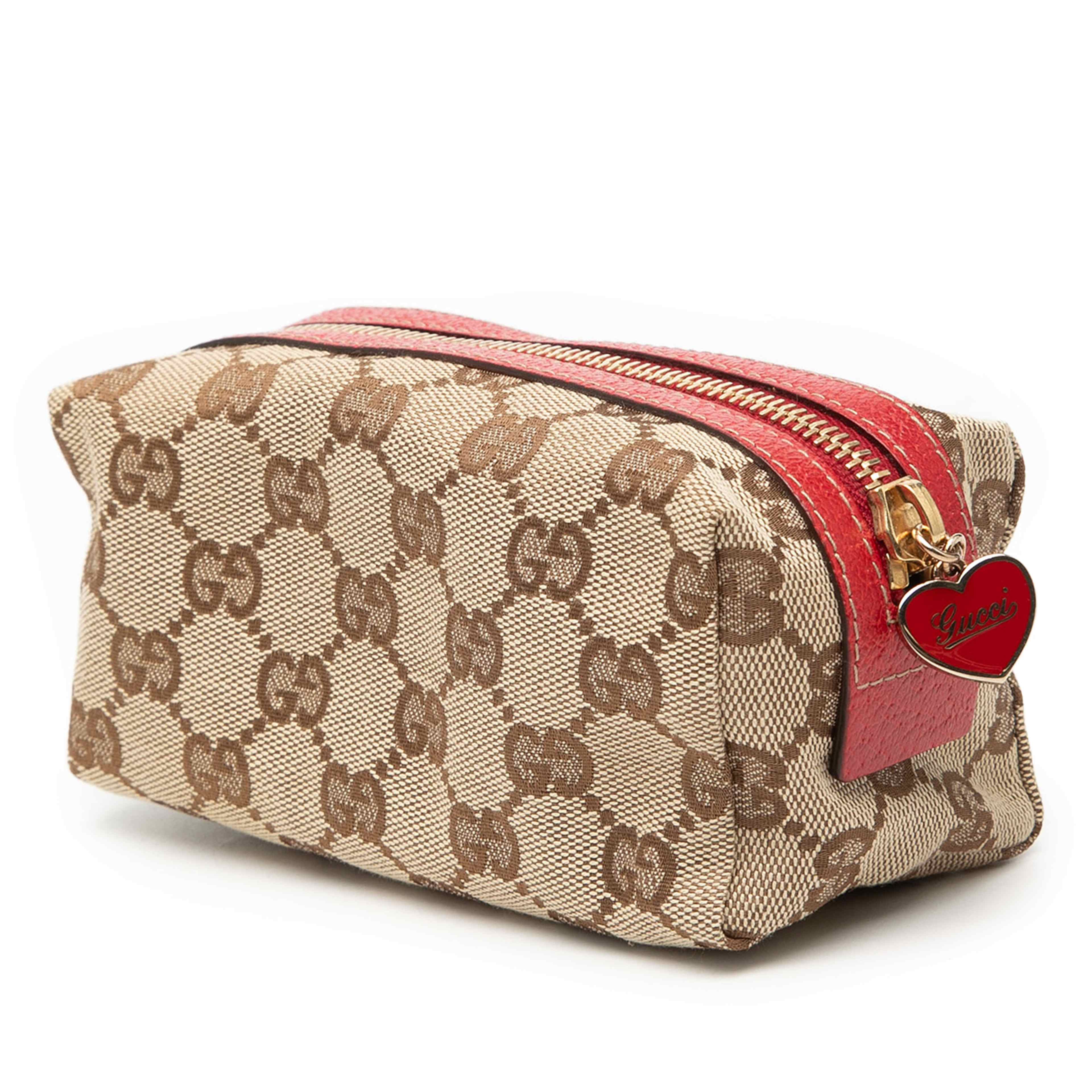 Gucci Gg Canvas Cosmetic Pouch, från Luxclusif, i färgen beige. Klicka för att öppna bilden i stort format
