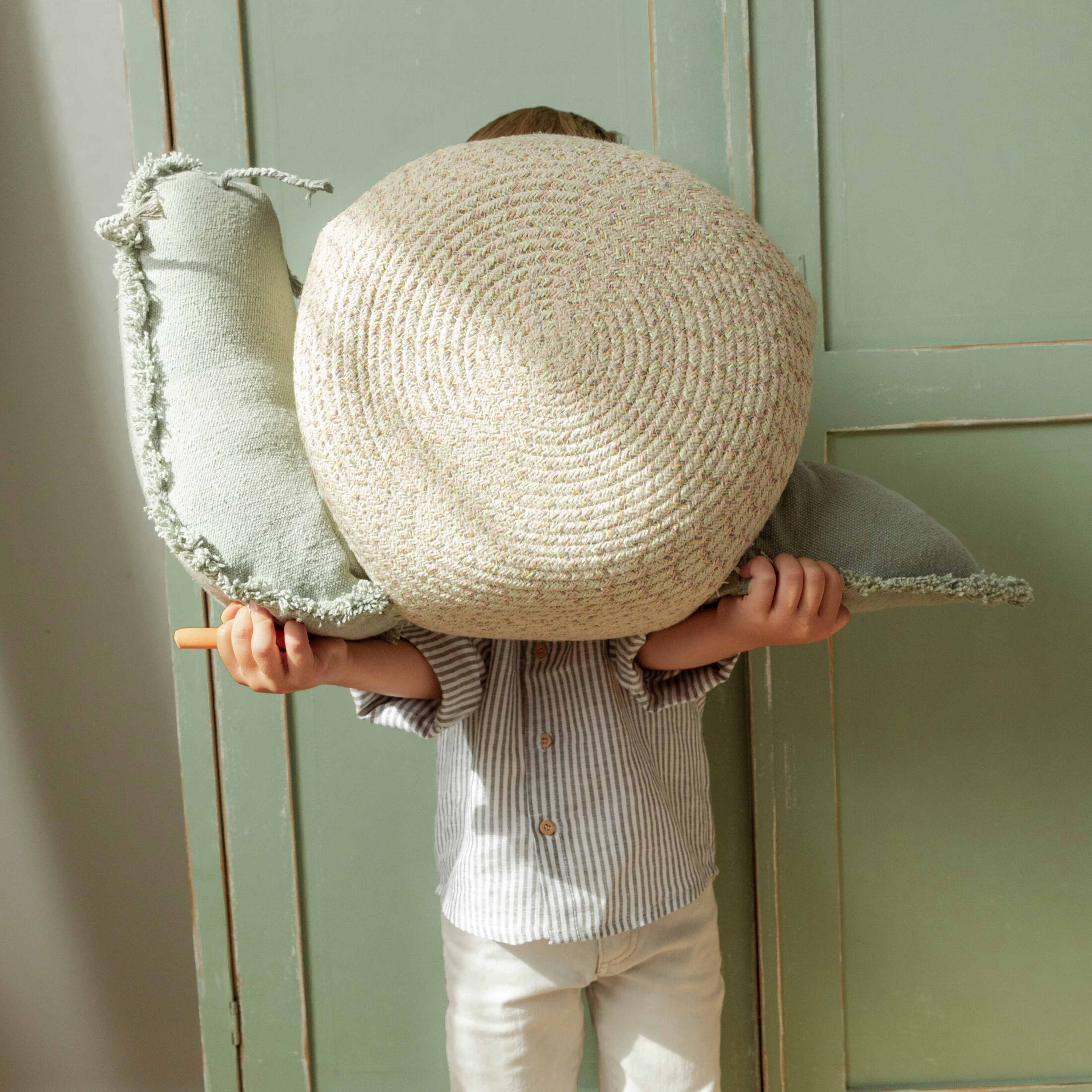 Korgsnigel, från LORENA CANALS, i färgen ljusgrön, honung, grå, vintage nude. Klicka för att öppna bilden i stort format