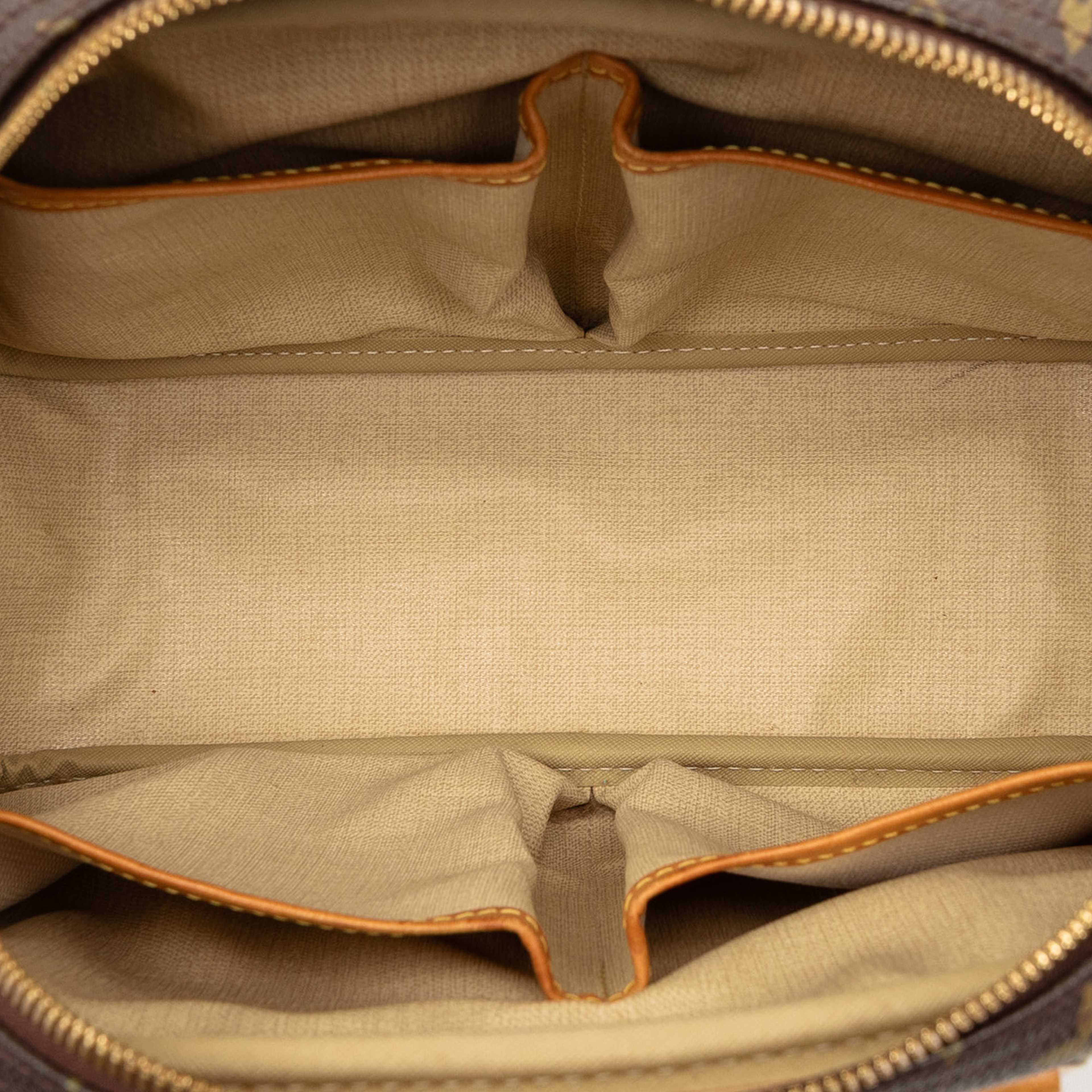 Louis Vuitton Monogram Trouville, från Luxclusif, i färgen brown. Klicka för att öppna bilden i stort format