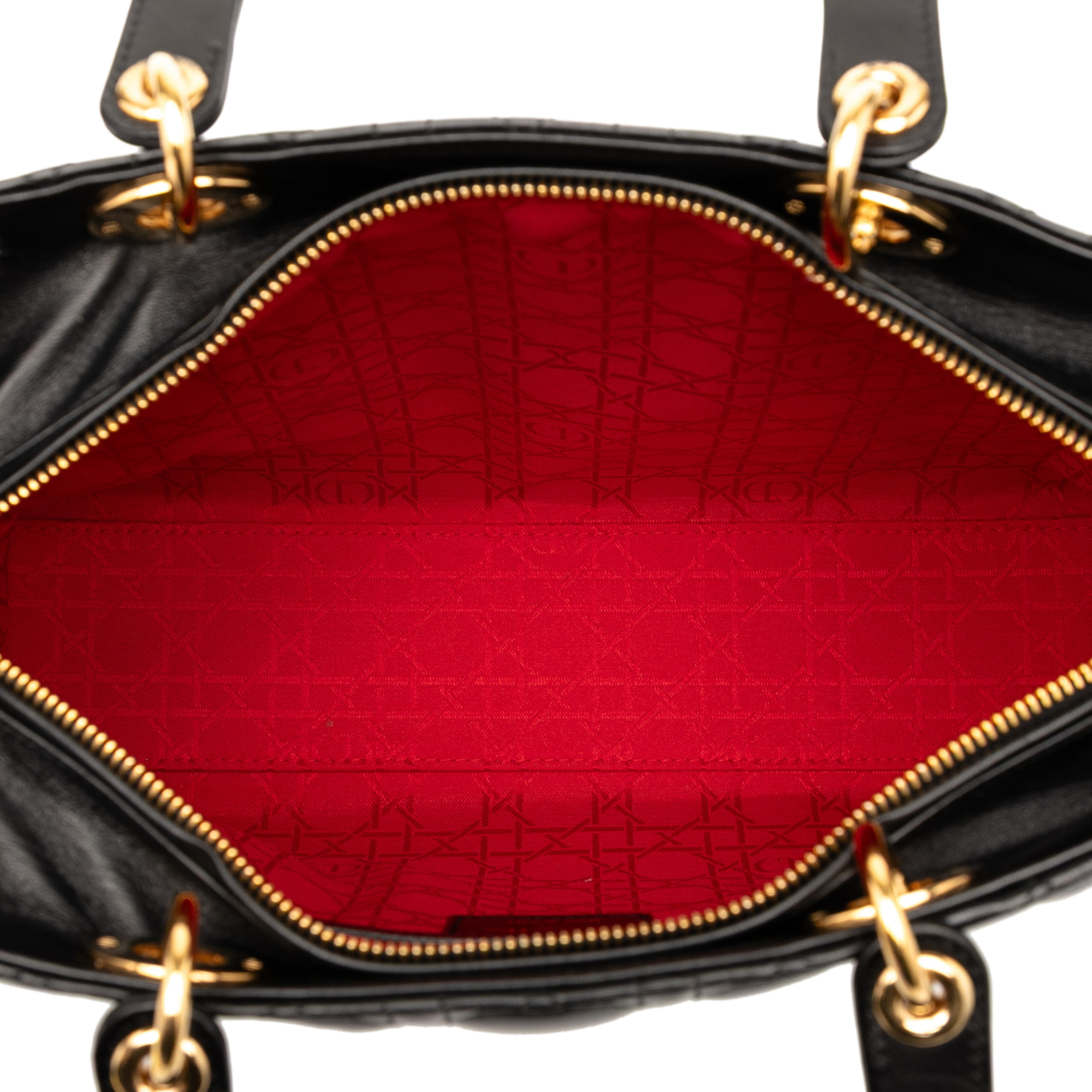 Dior Large Lambskin Cannage Lady Dior, från Luxclusif, i färgen black. Klicka för att öppna bilden i stort format