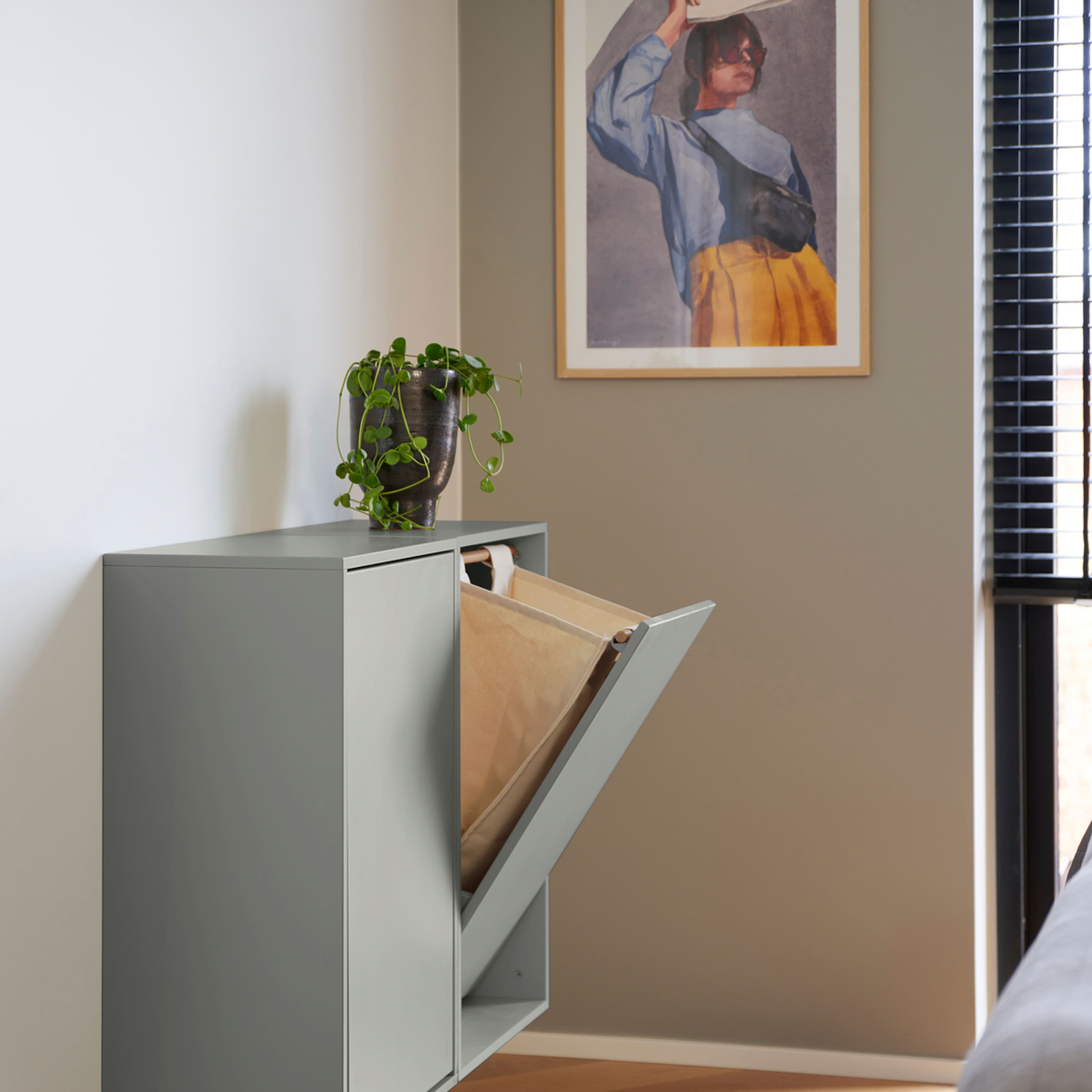 Laundry Box, från ReCollector, i färgen iron blue. Klicka för att öppna bilden i stort format