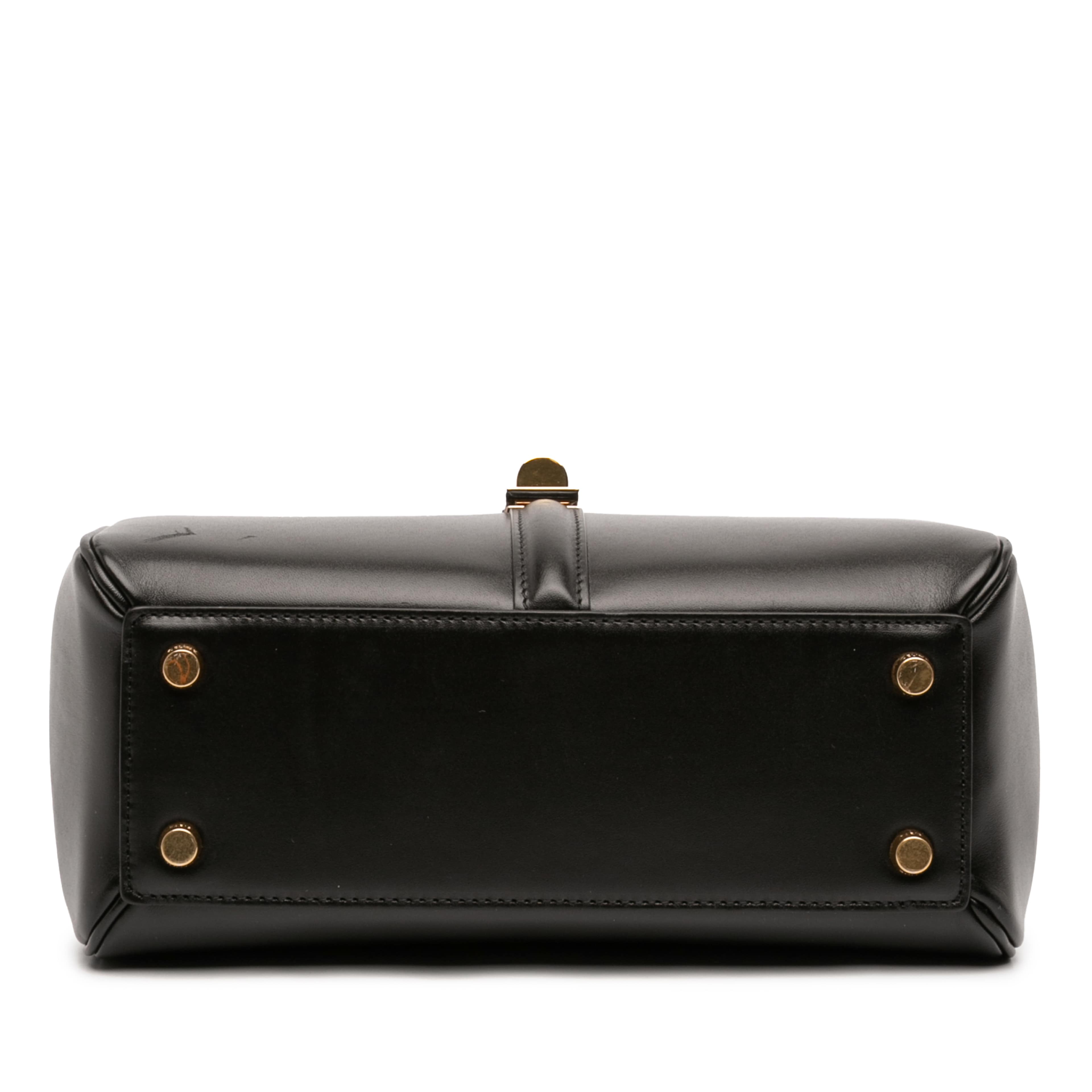 Celine Small Leather 16 Satchel, från Luxclusif, i färgen svart. Klicka för att öppna bilden i stort format