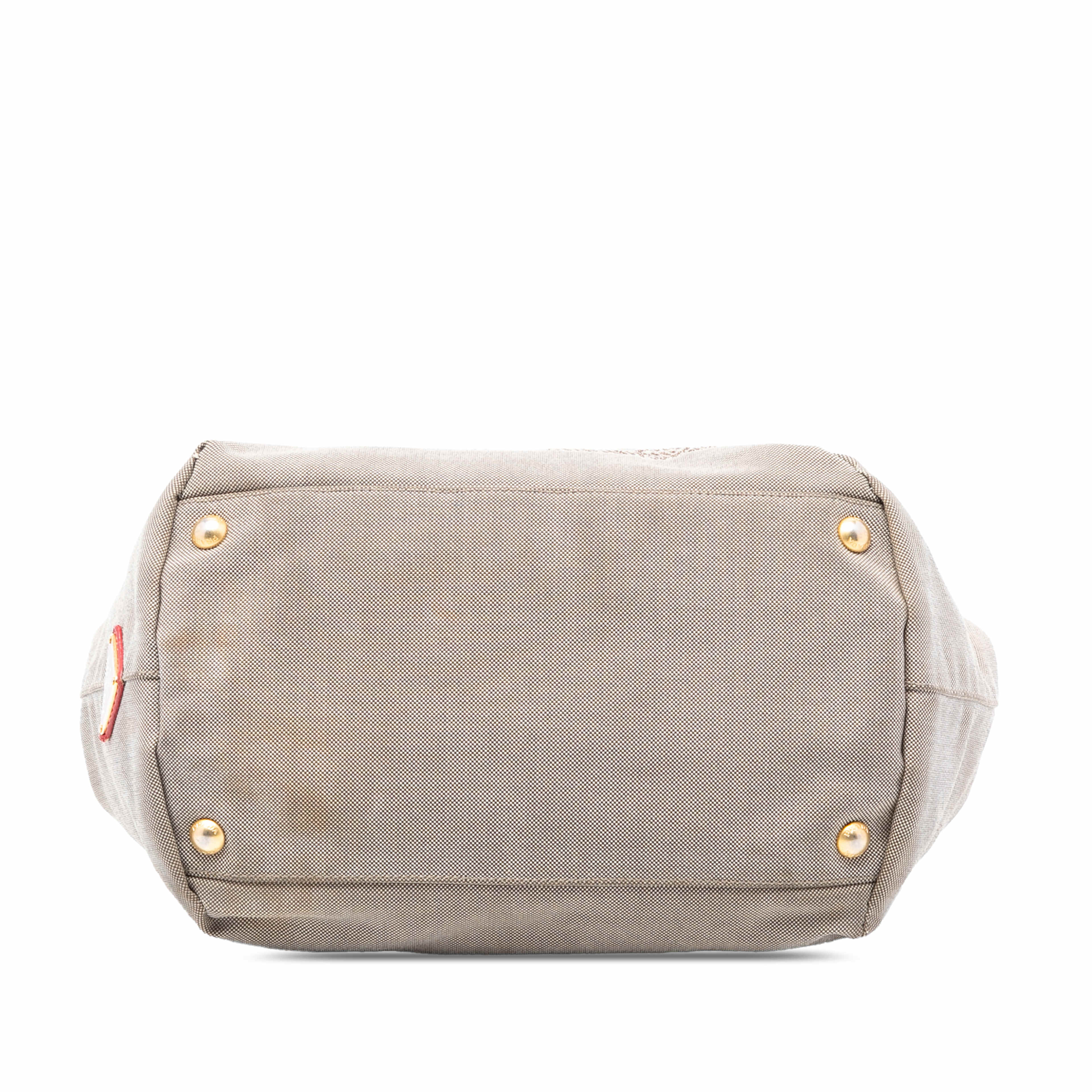 Prada Canvas Canapa Logo Tote, från Luxclusif, i färgen beige. Klicka för att öppna bilden i stort format
