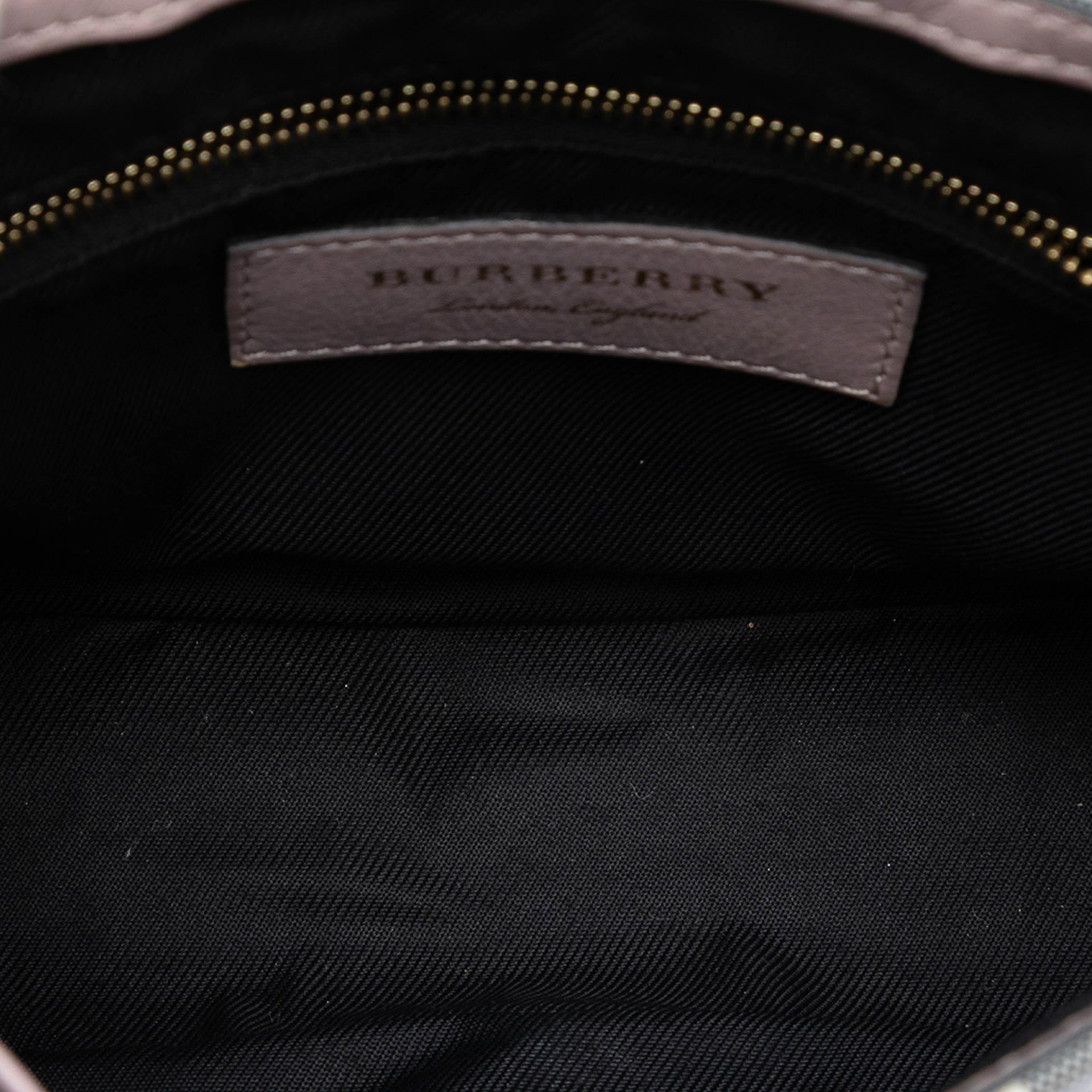 Burberry Small Haymarket Check Nylon And Leather Dickens Crossbody, från Luxclusif, i färgen rosa. Klicka för att öppna bilden i stort format