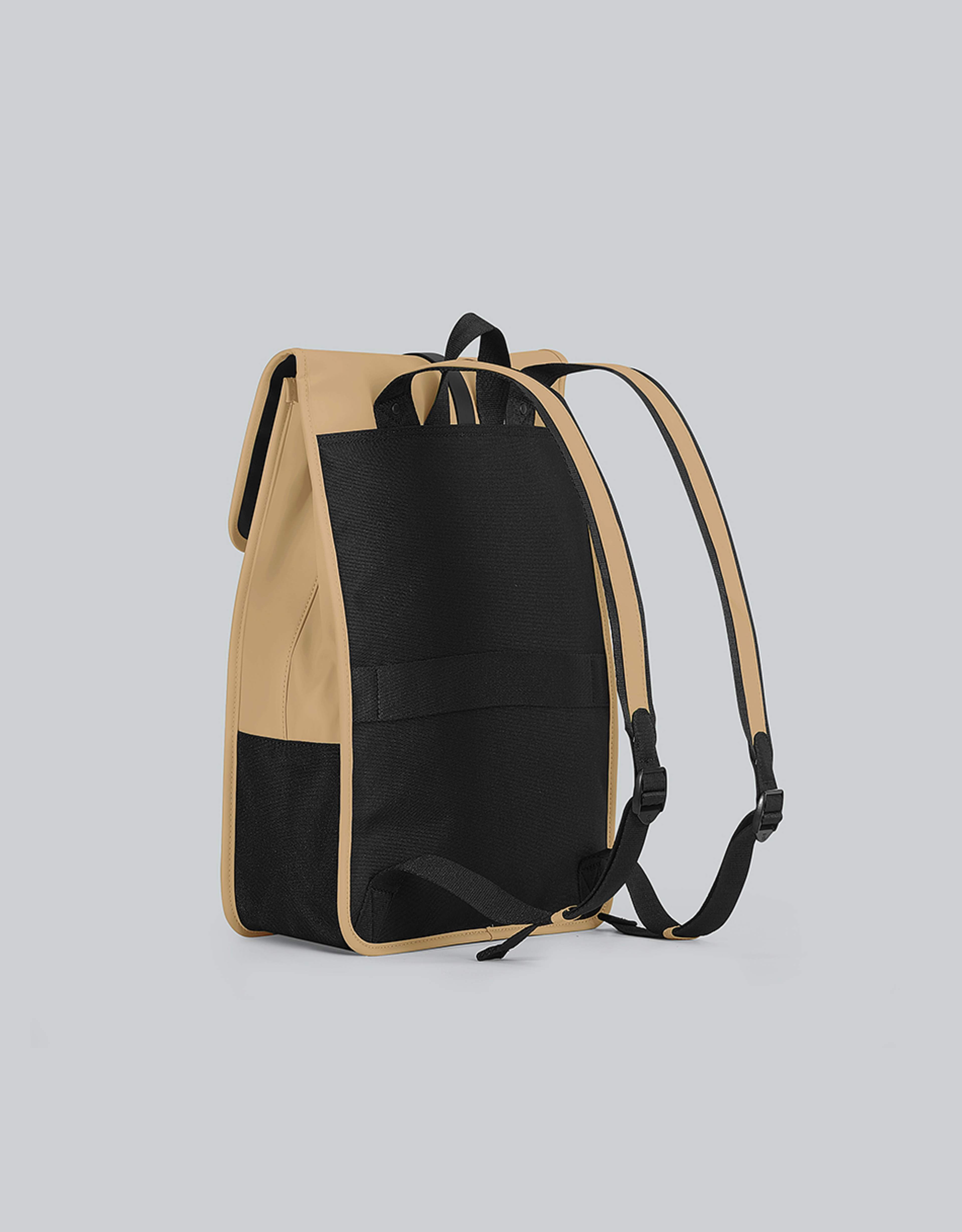 Däsh Backpack 14, från Gaston Luga, i färgen latte.