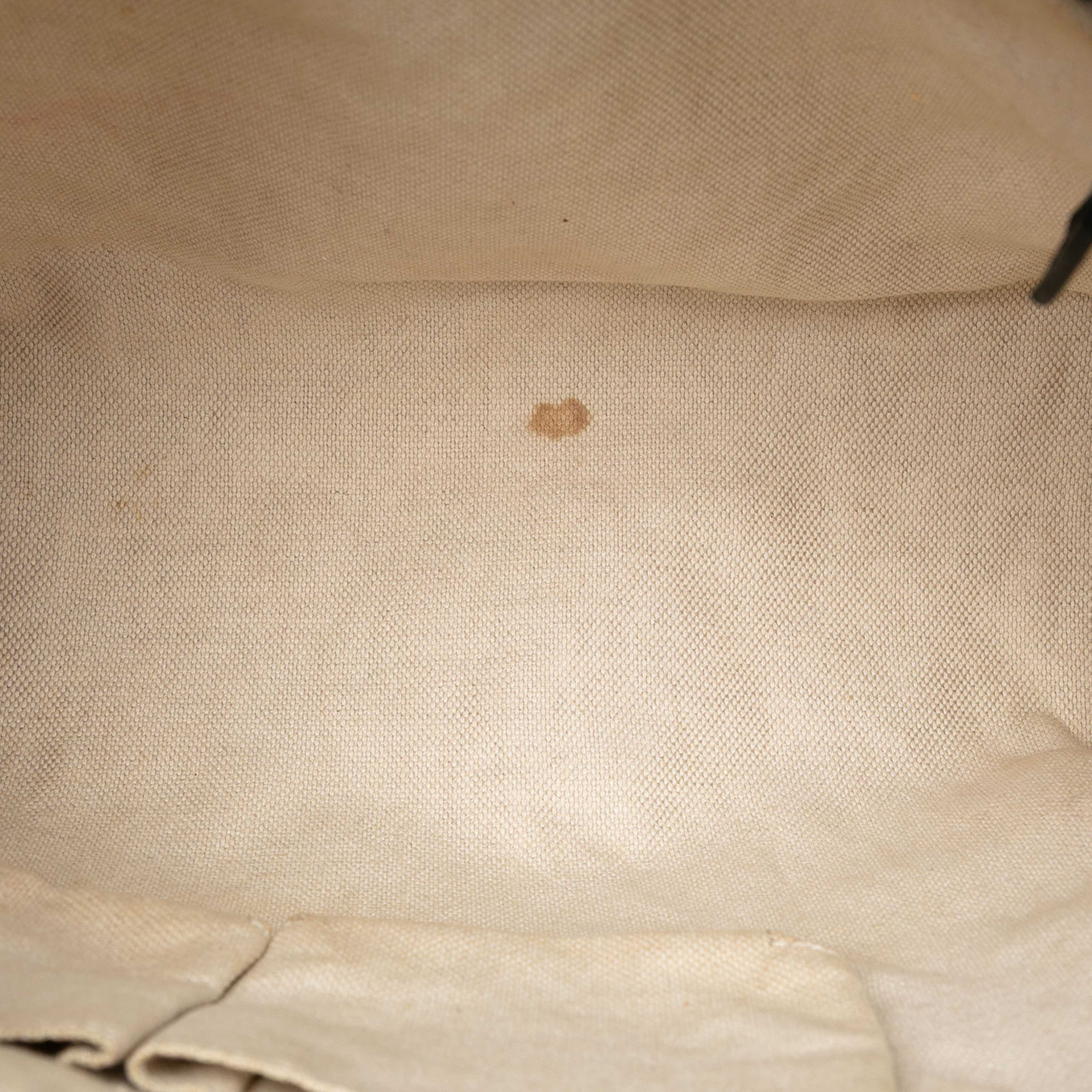 Gucci Gg Canvas Web Crossbody, från Luxclusif, i färgen black. Klicka för att öppna bilden i stort format