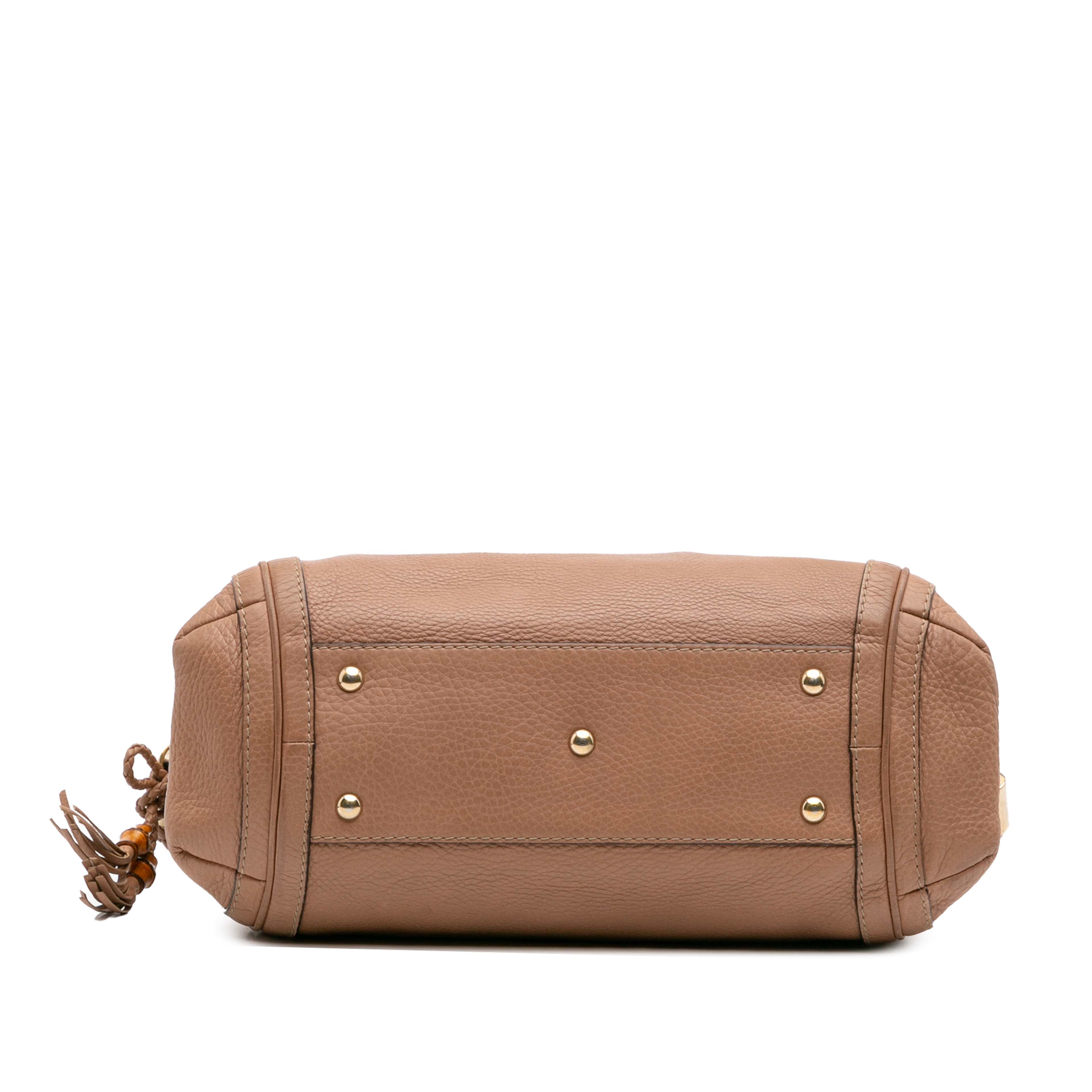 Gucci Medium Pebbled Calfskin Bella Shoulder Bag, från Luxclusif, i färgen brun. Klicka för att öppna bilden i stort format