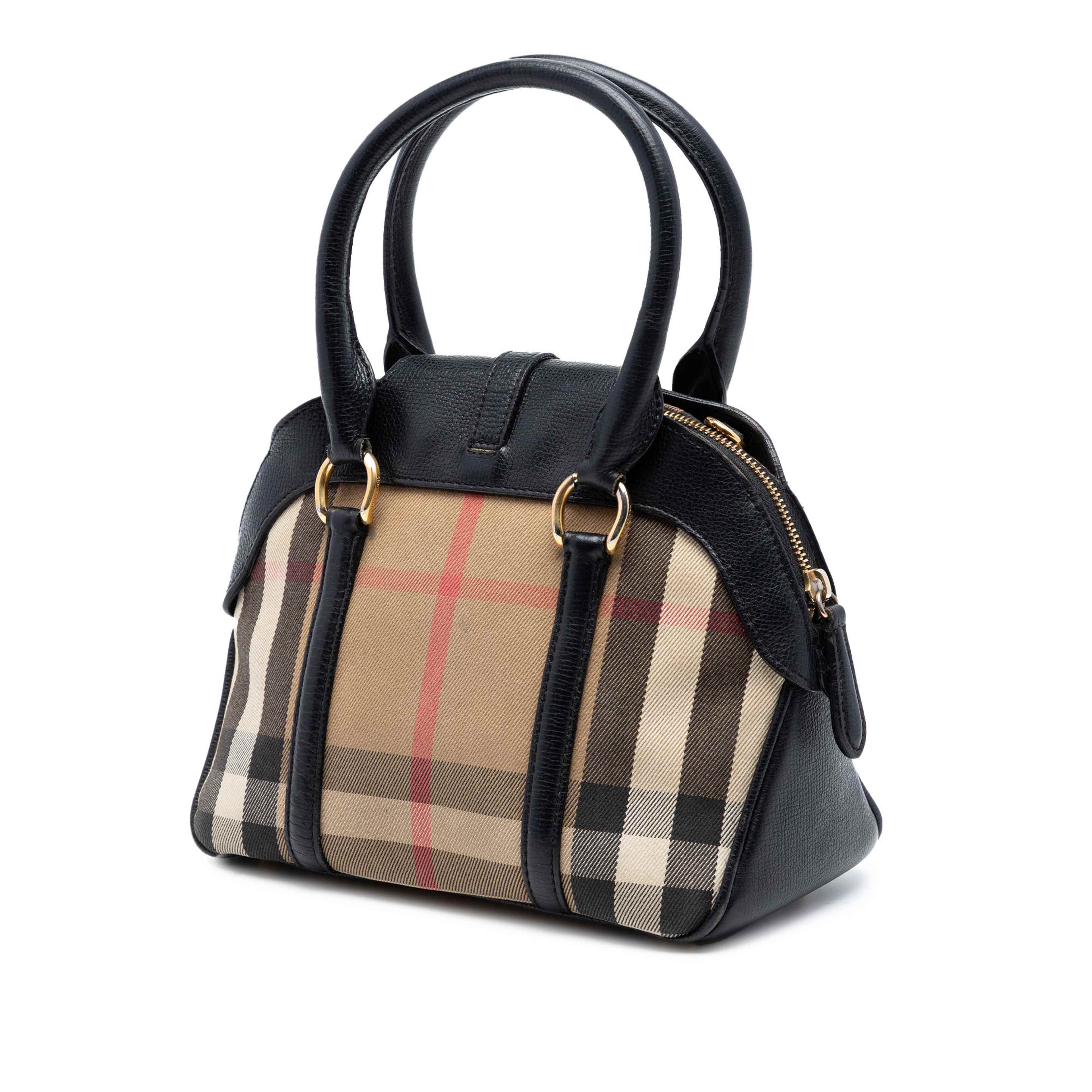 Burberry Small House Check Canvas Milverton Satchel, från Luxclusif, i färgen beige. Klicka för att öppna bilden i stort format