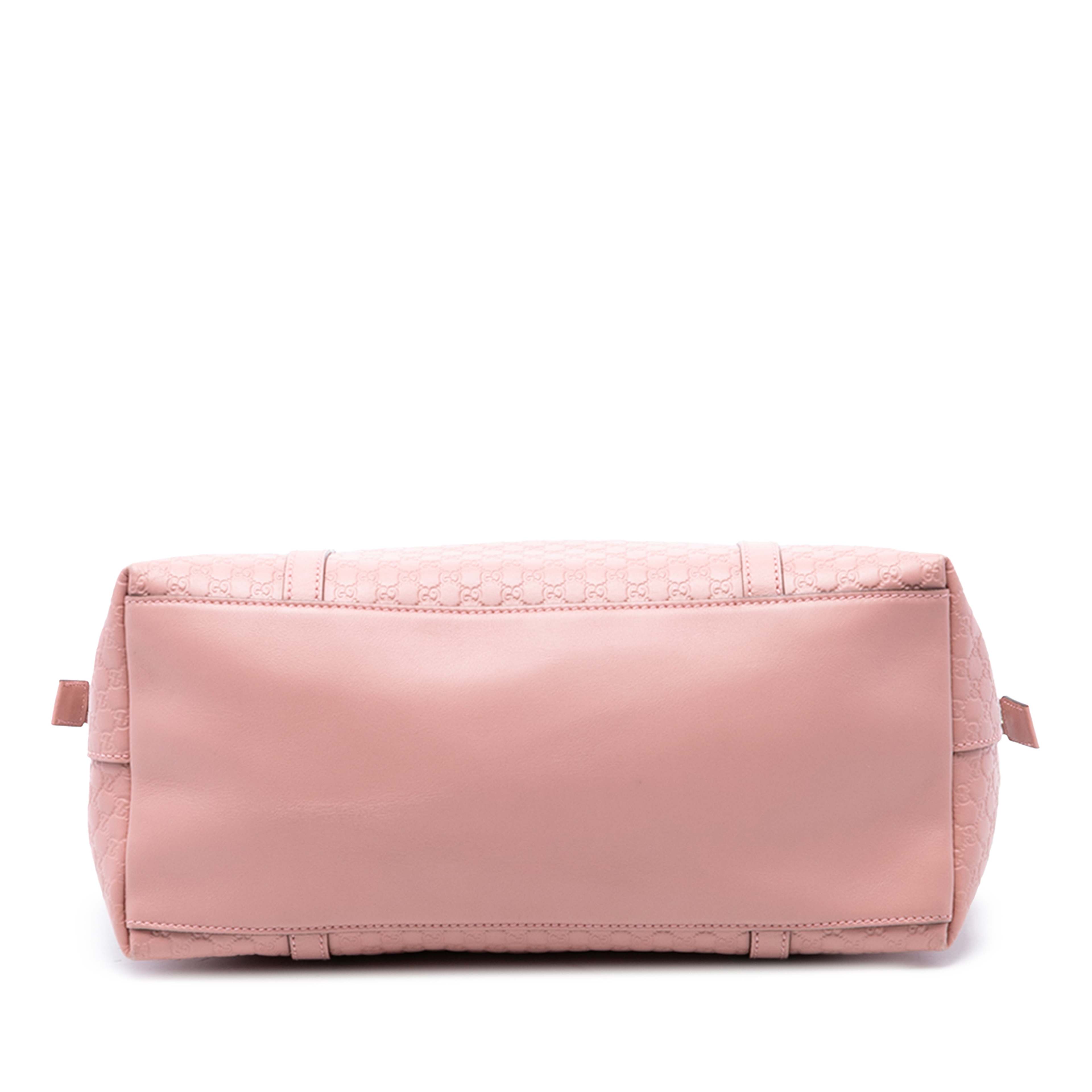 Gucci Large Microguccissima Dome Satchel, från Luxclusif, i färgen pink. Klicka för att öppna bilden i stort format