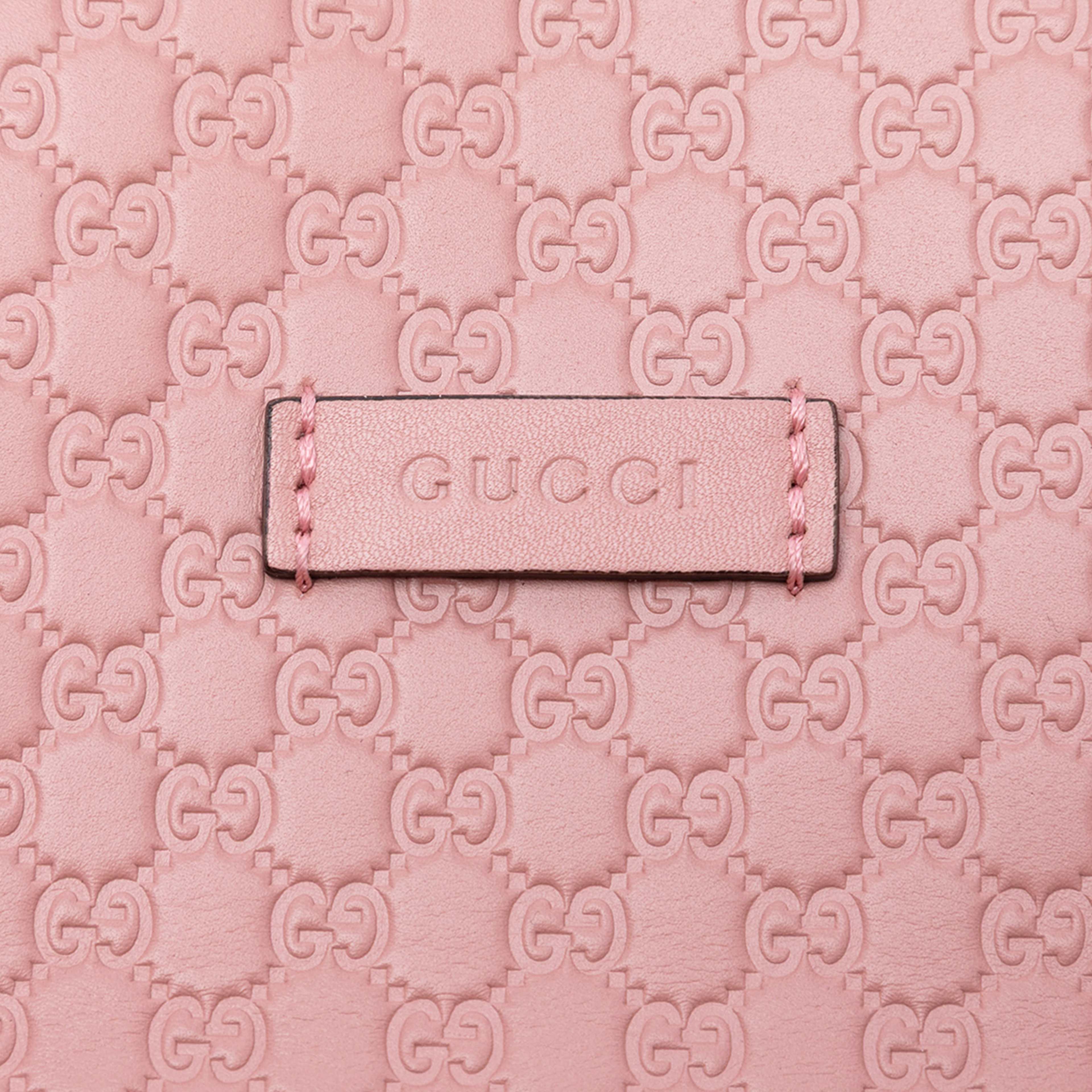 Gucci Large Microguccissima Dome Satchel, från Luxclusif, i färgen pink. Klicka för att öppna bilden i stort format