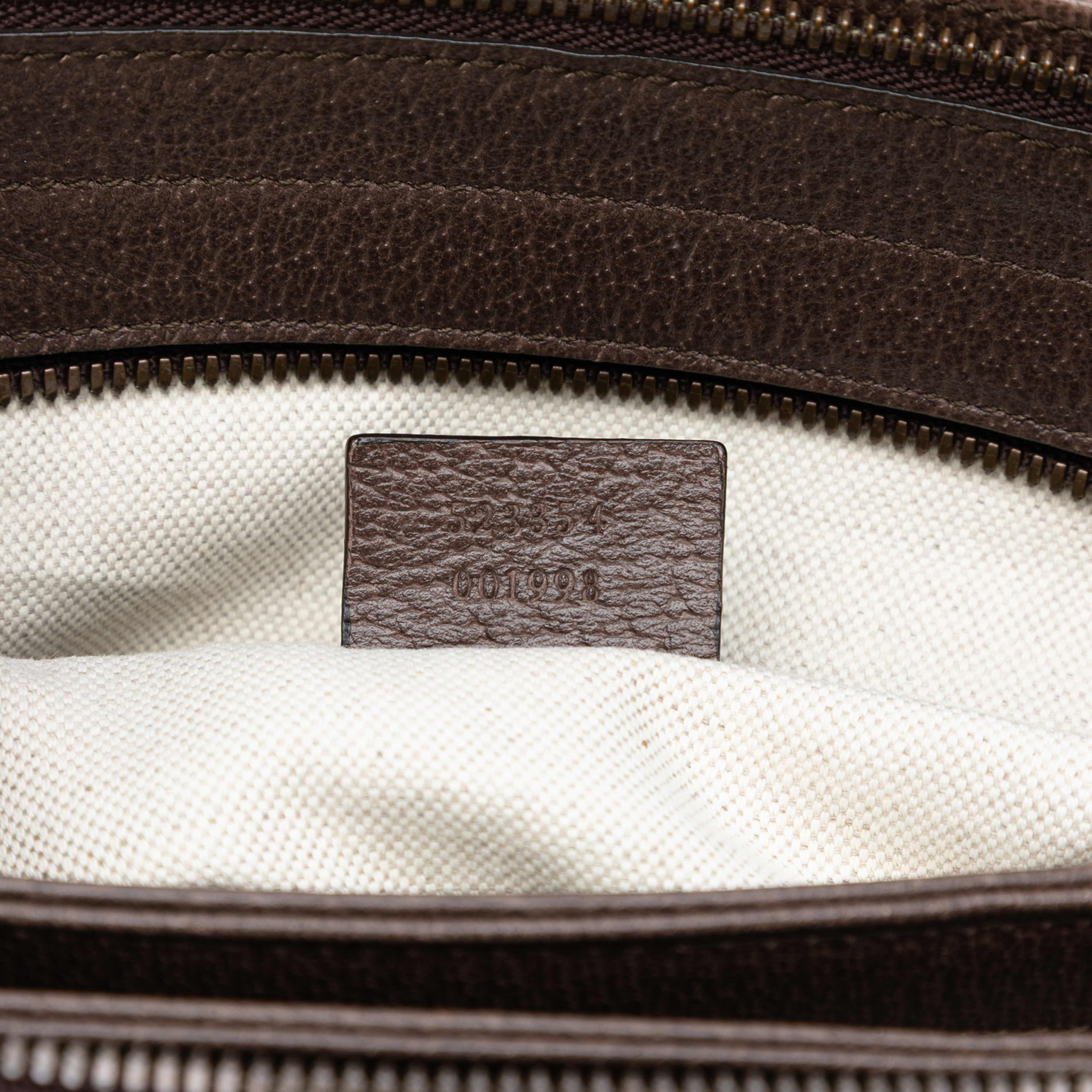 Gucci Medium Gg Supreme Web Ophidia Crossbody, från Luxclusif, i färgen beige. Klicka för att öppna bilden i stort format