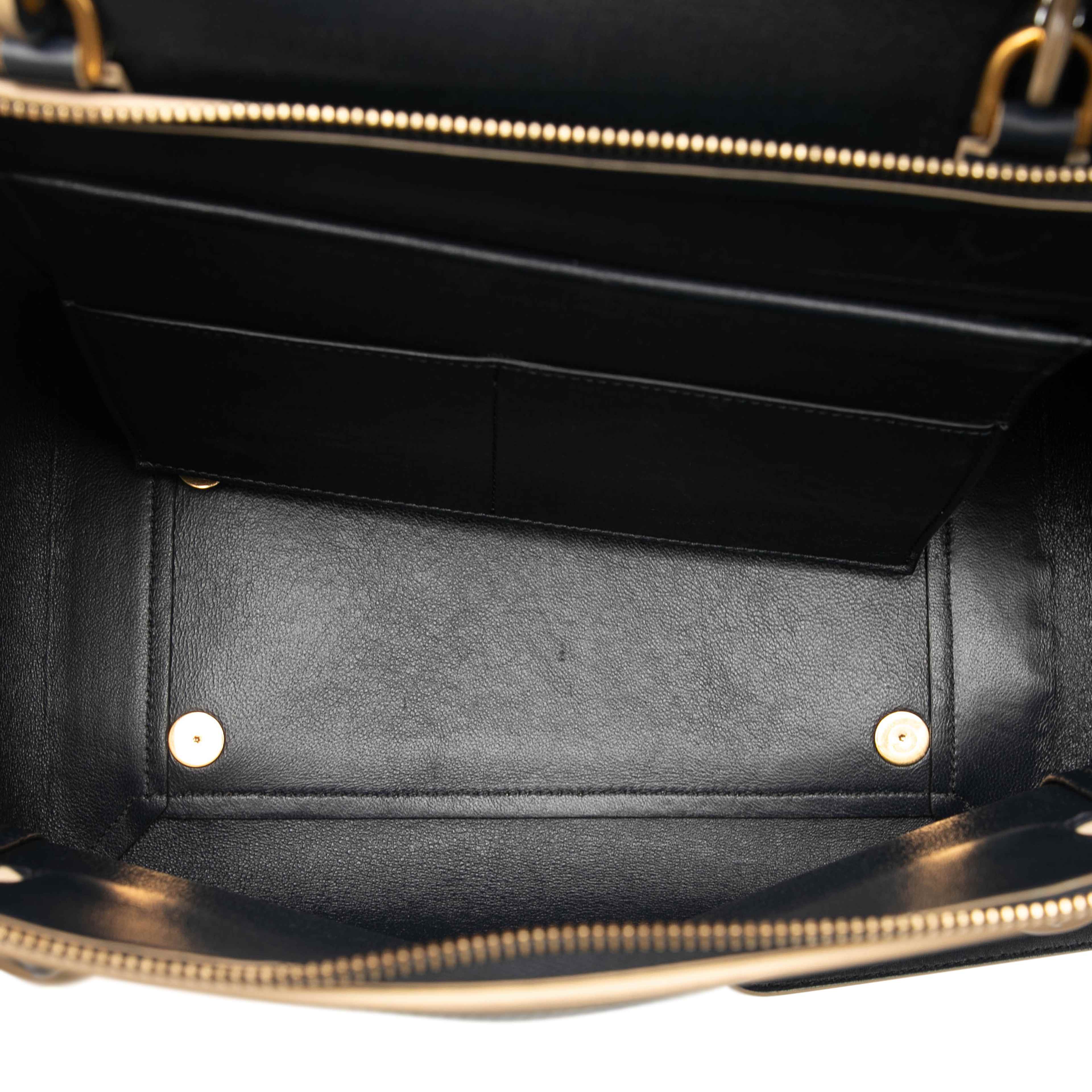 Celine Mini Palmelato Calfskin Belt Bag, från Luxclusif, i färgen black. Klicka för att öppna bilden i stort format