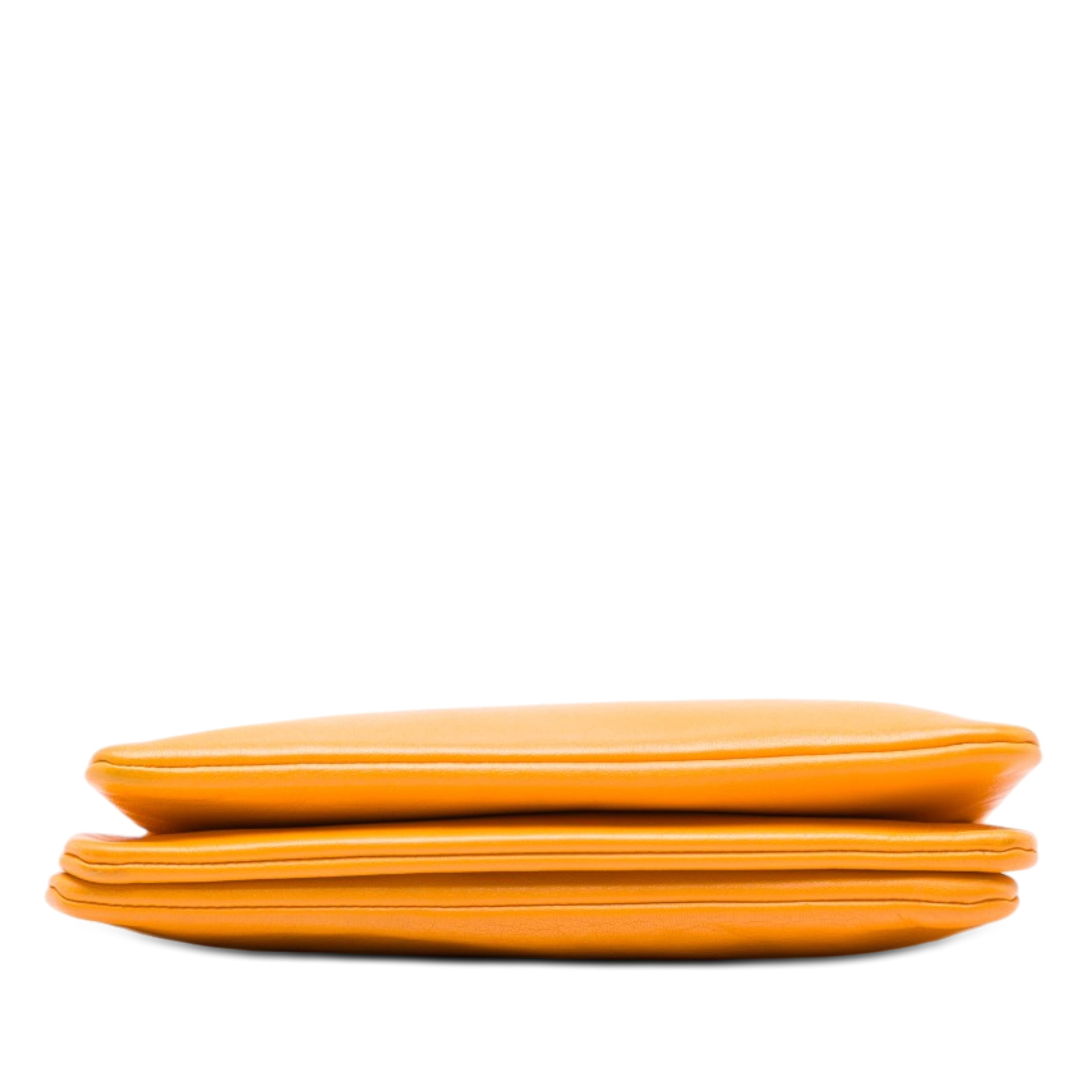 Celine Large Lambskin Trio Crossbody, från Luxclusif, i färgen orange. Klicka för att öppna bilden i stort format
