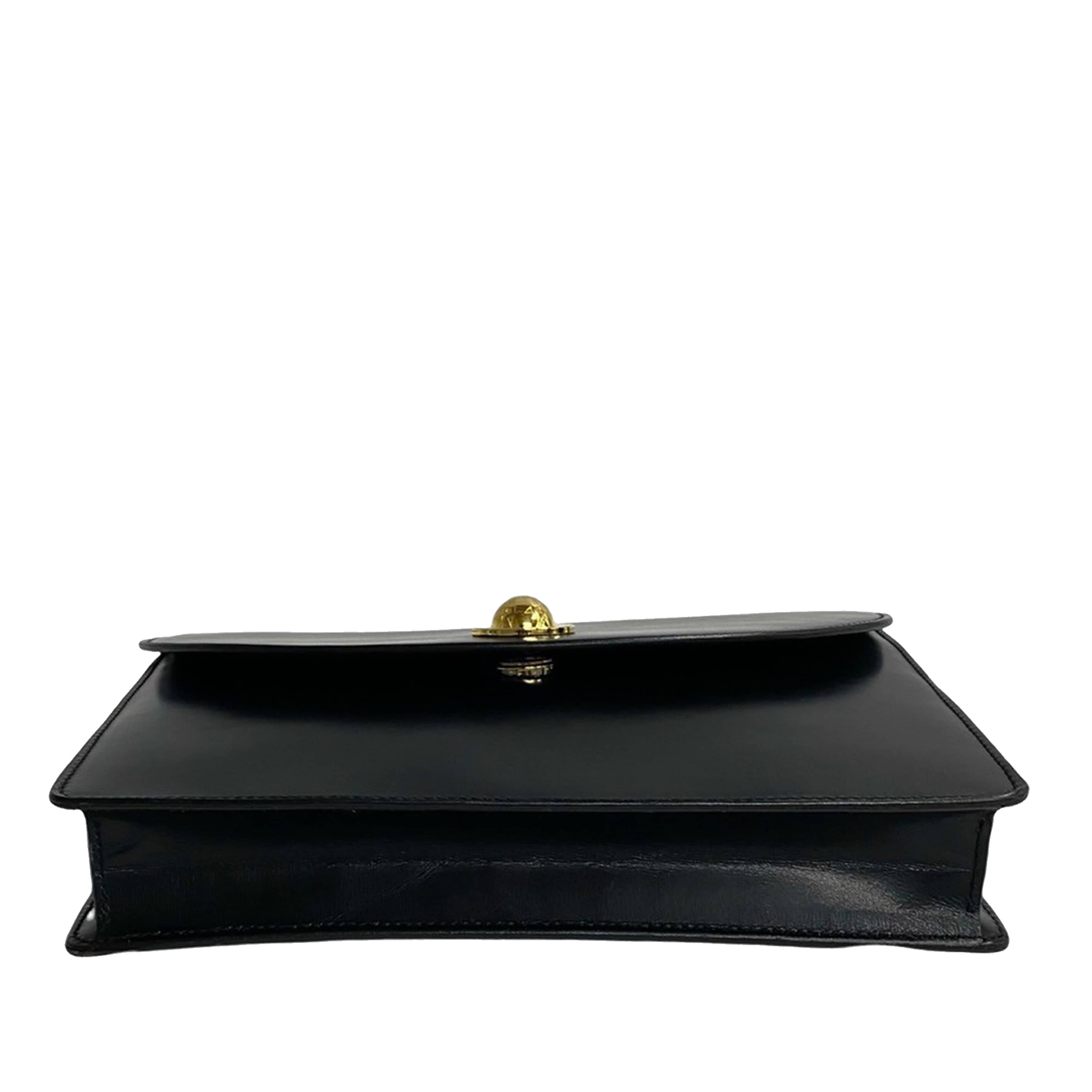 Celine Calfskin Star Ball Crossbody, från Luxclusif, i färgen svart. Klicka för att öppna bilden i stort format