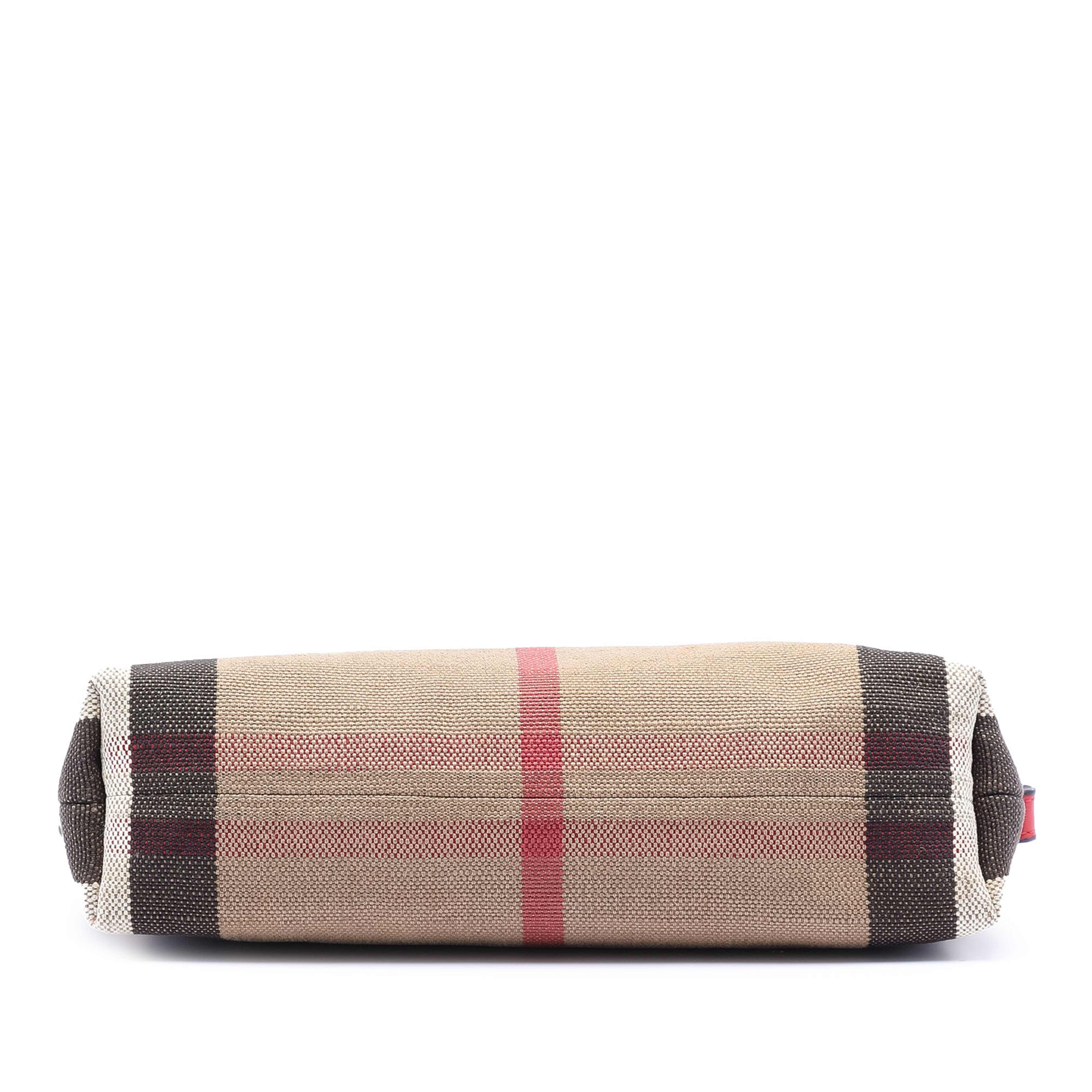 Burberry Small Mega Check Canvas Farley Crossbody, från Luxclusif, i färgen brun. Klicka för att öppna bilden i stort format