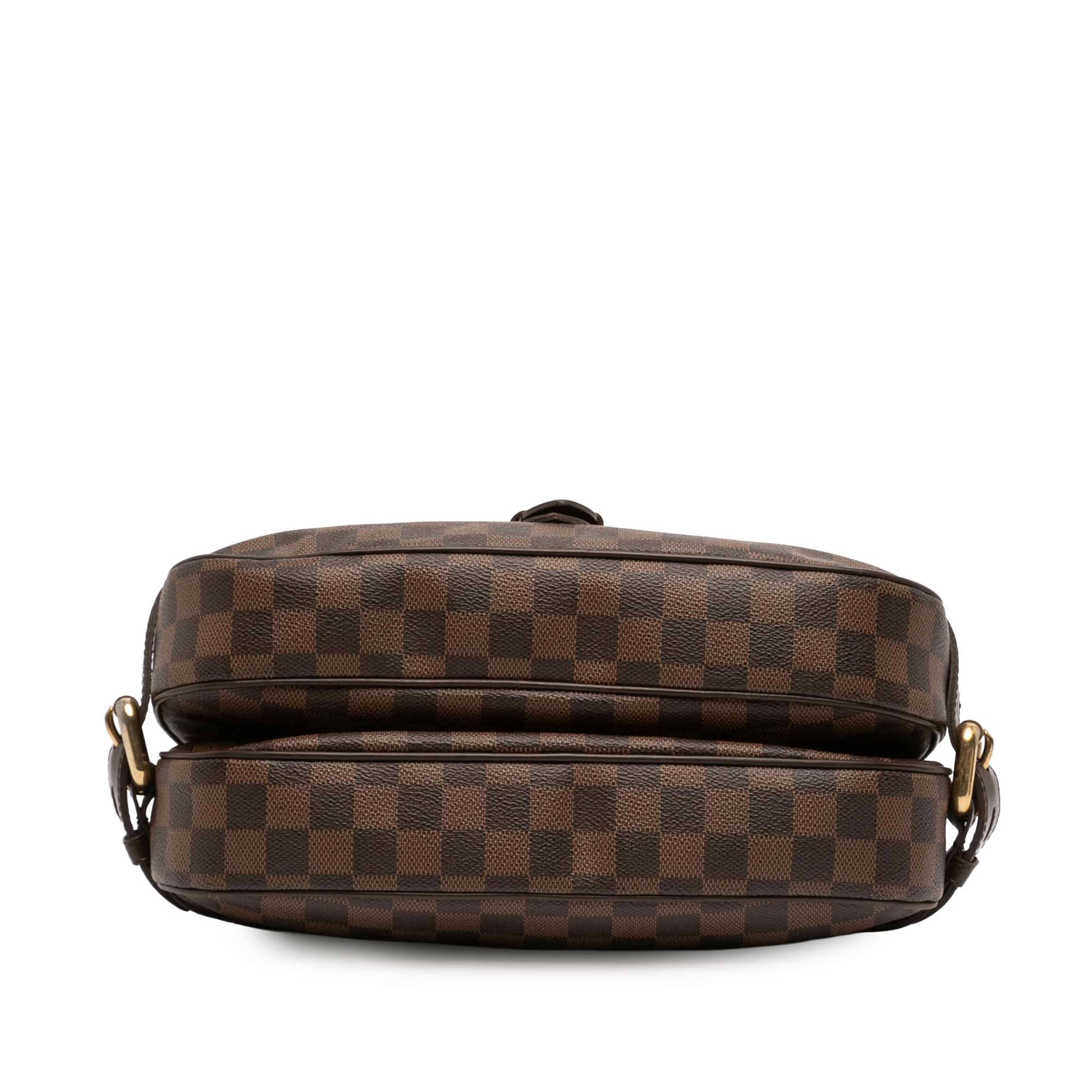 Louis Vuitton Damier Ebene Highbury, från Luxclusif, i färgen brown. Klicka för att öppna bilden i stort format