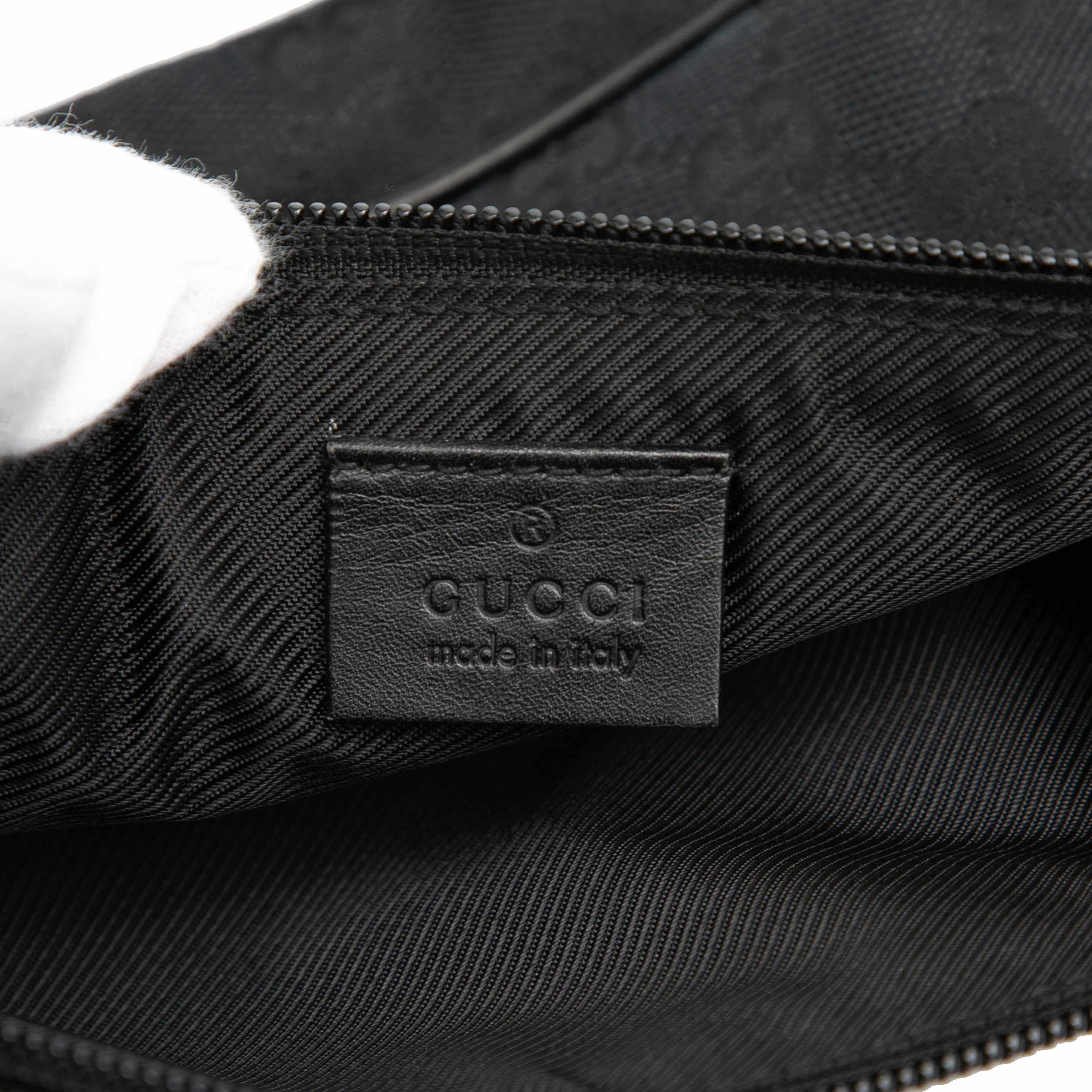 Gucci Gg Canvas Boat, från Luxclusif, i färgen svart. Klicka för att öppna bilden i stort format