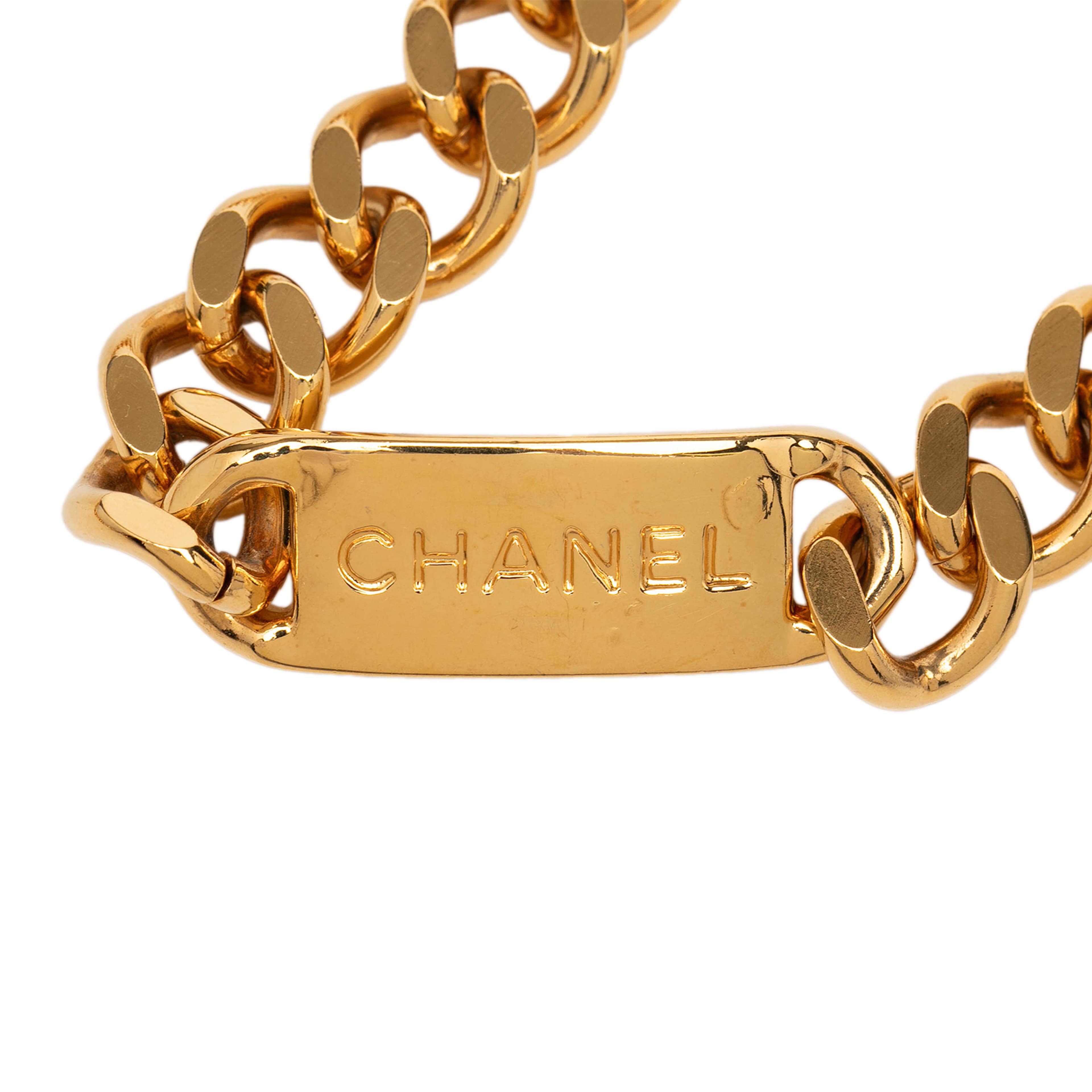 Chanel Cc Medallion Chain Link Belt, från Luxclusif, i färgen gold. Klicka för att öppna bilden i stort format