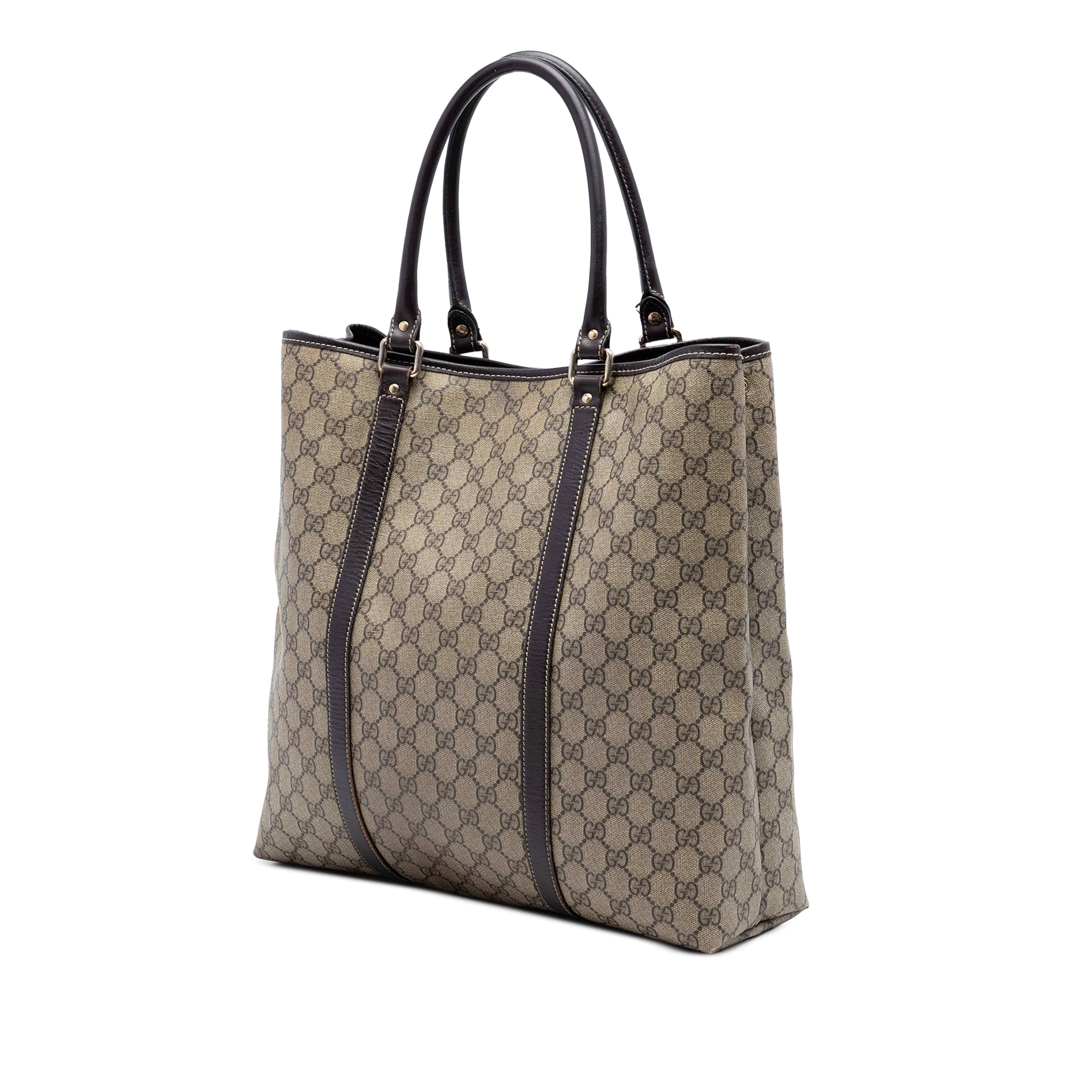 Gucci Gg Supreme Joy Vertical Tote, från Luxclusif, i färgen beige. Klicka för att öppna bilden i stort format