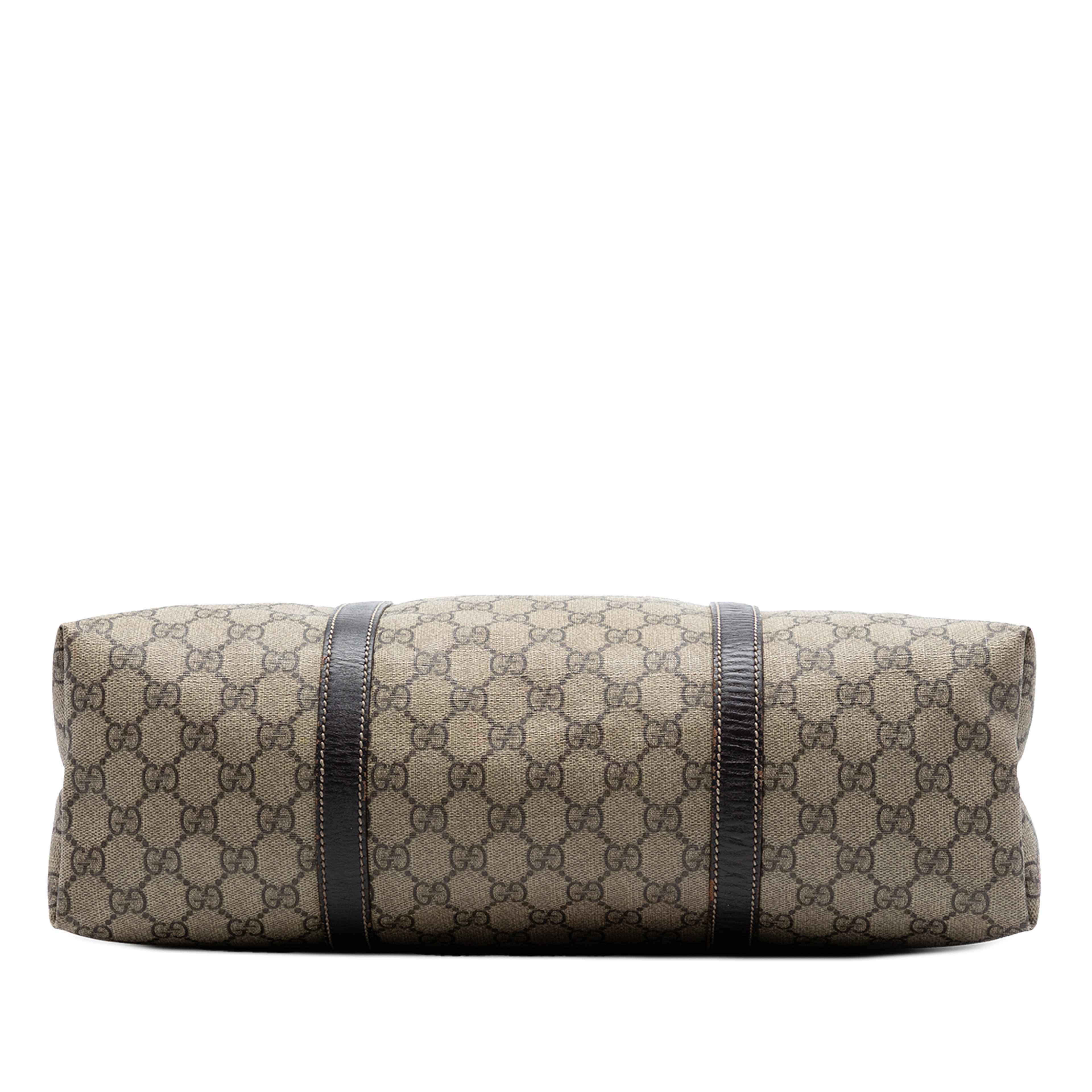 Gucci Gg Supreme Joy Vertical Tote, från Luxclusif, i färgen beige. Klicka för att öppna bilden i stort format
